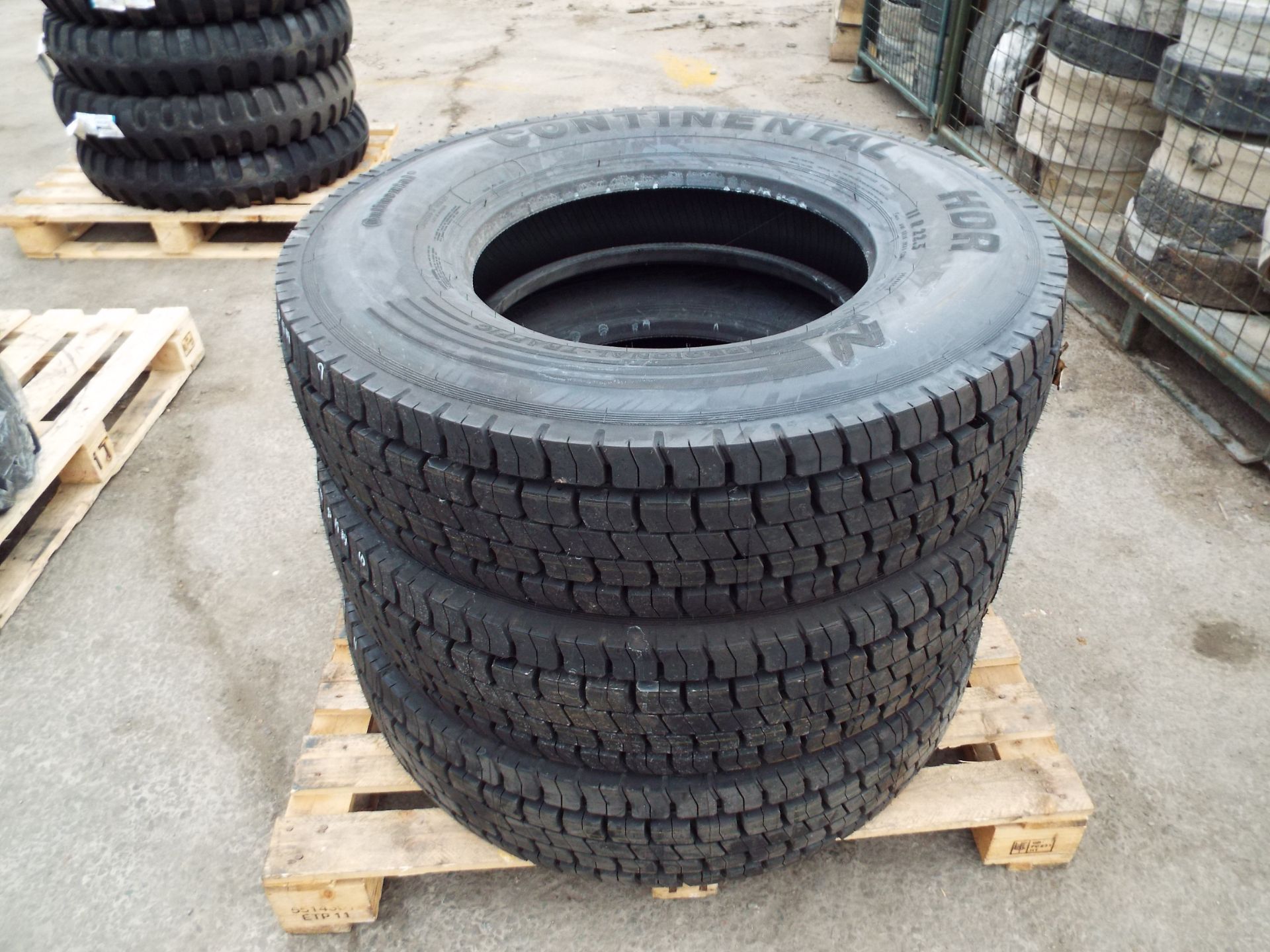 3 x Continental HDR 11 R 22.5 Tyres