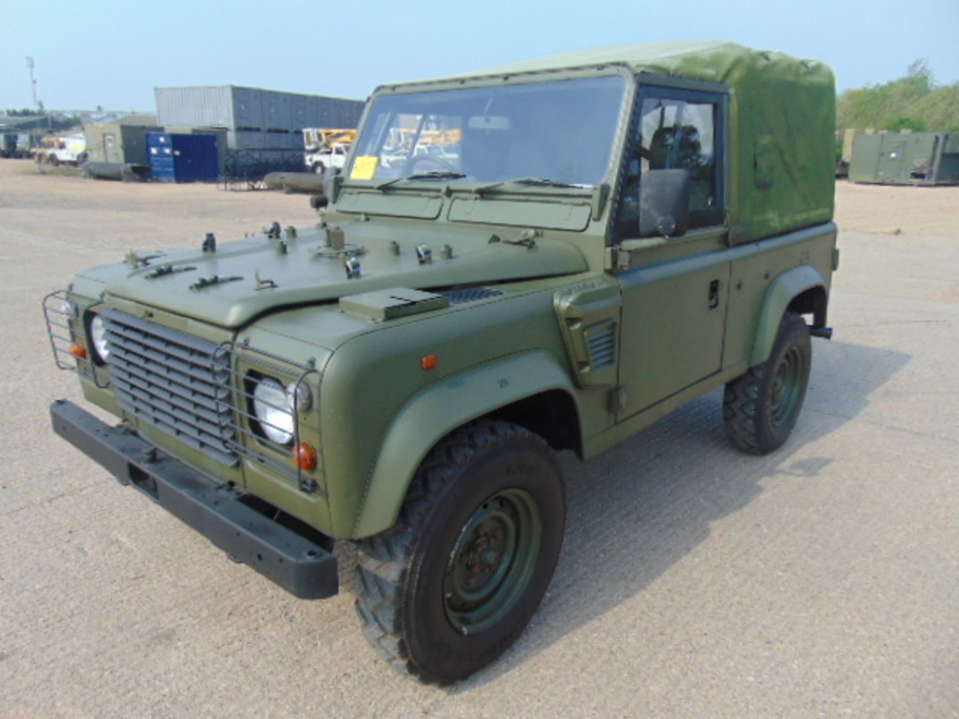 Military Specification Land Rover Wolf 90 Soft Top - Bild 3 aus 26