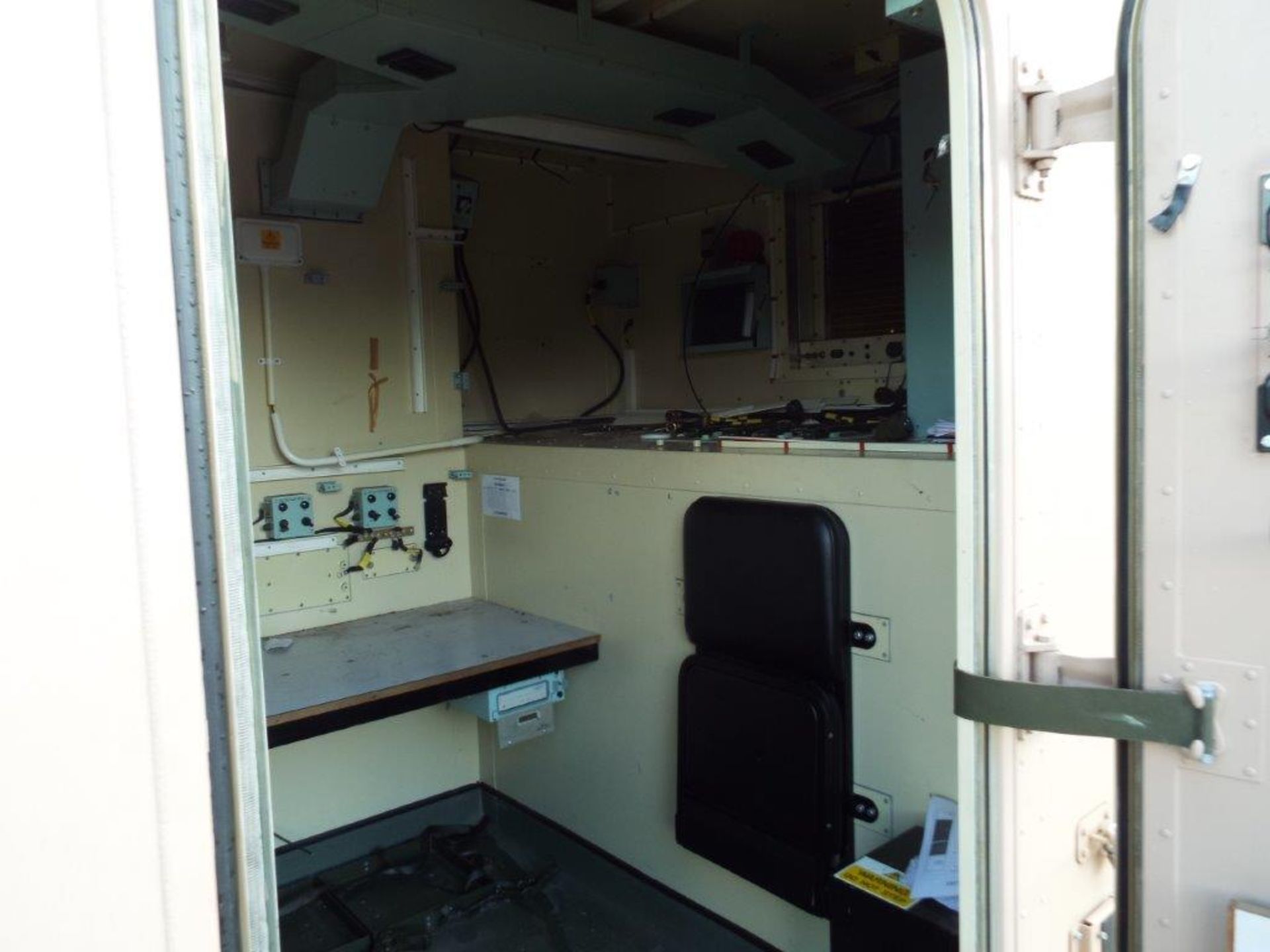 Demountable Workshop/Communications Cabin - Image 14 of 33