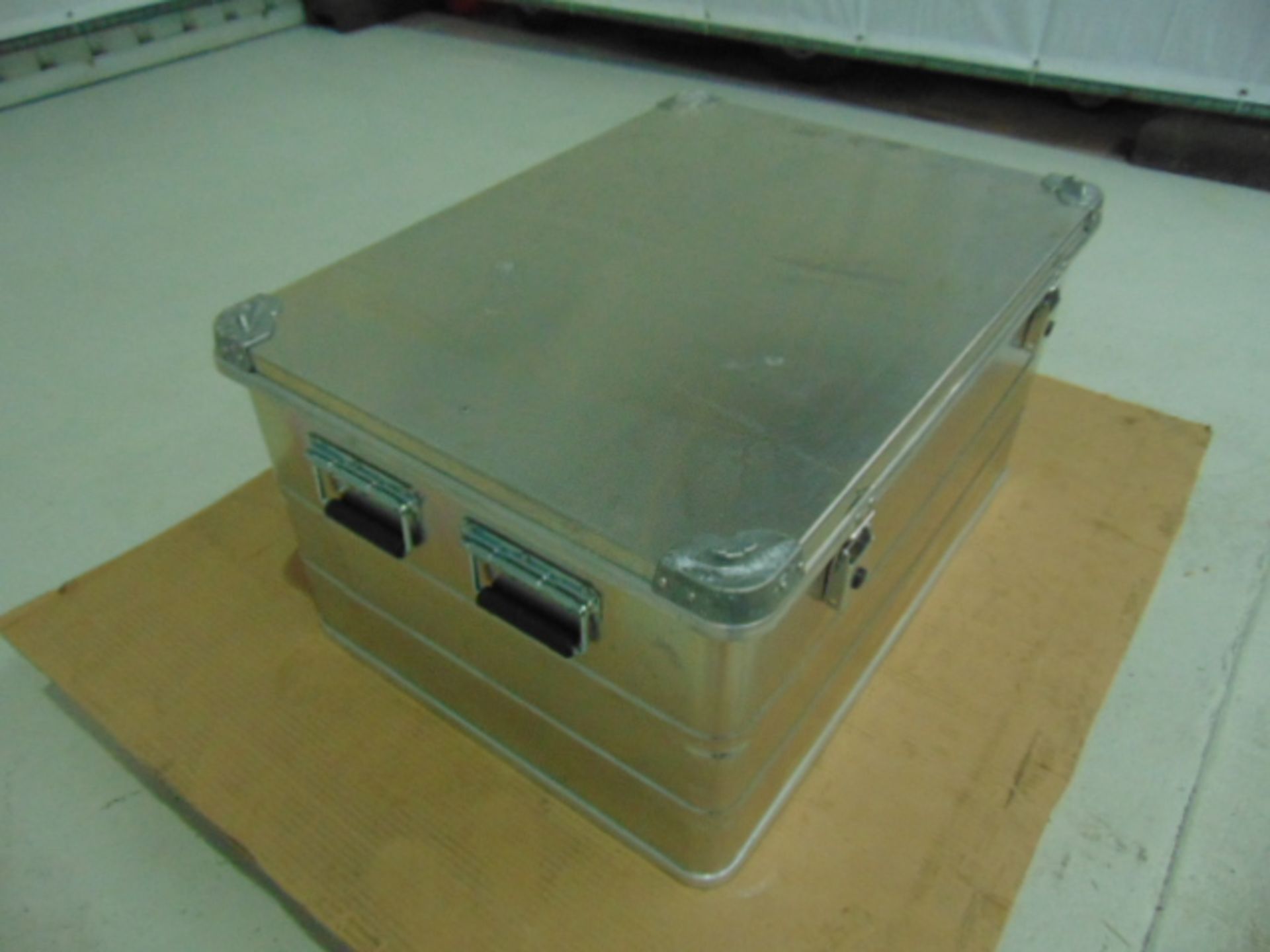 Unissued Heavy Duty Aluminium Stacking Case - Image 5 of 8