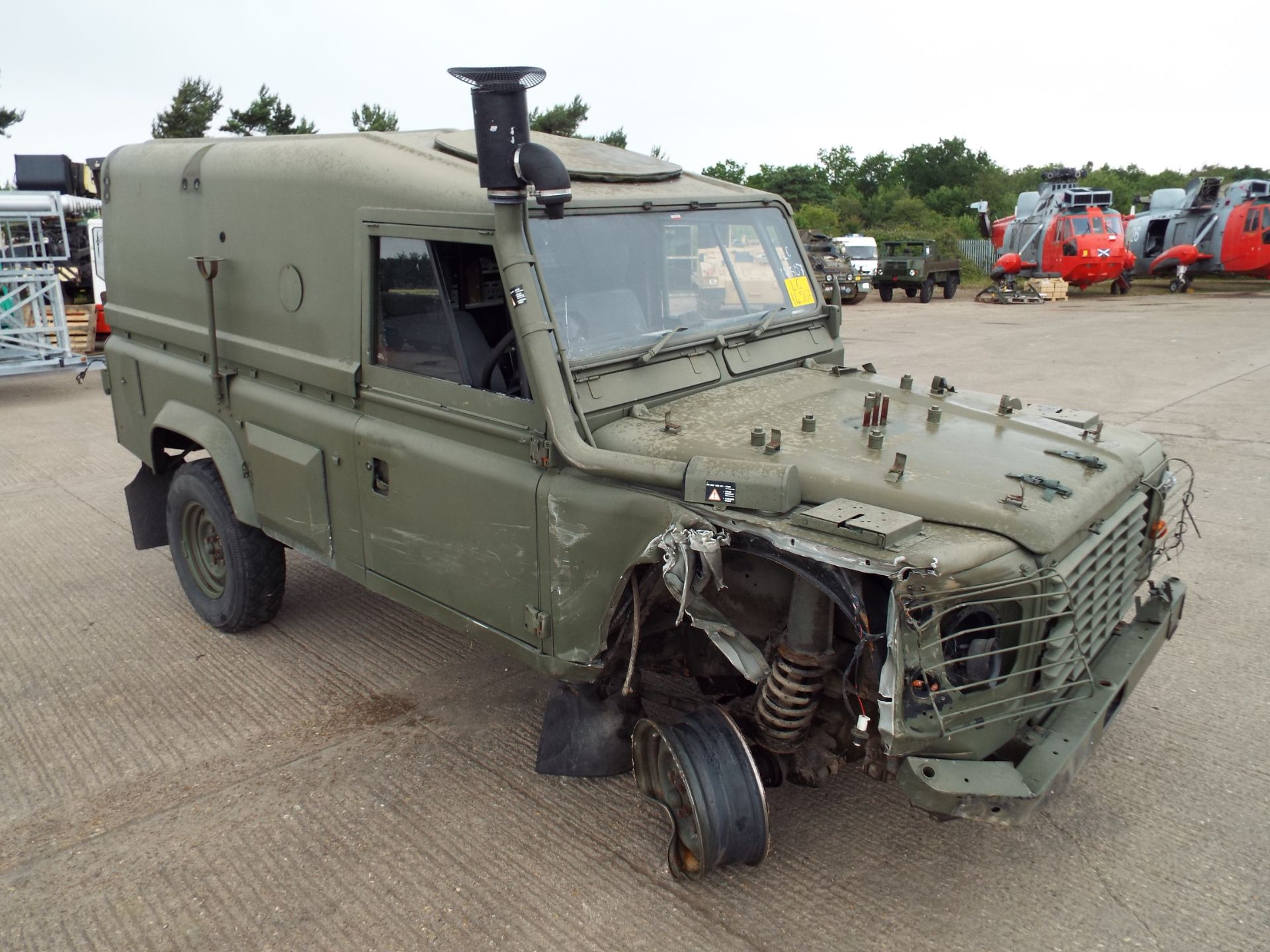 Royal Marines a Very Rare Winter/Water Land Rover Wolf 110 Hard Top - Bild 7 aus 27