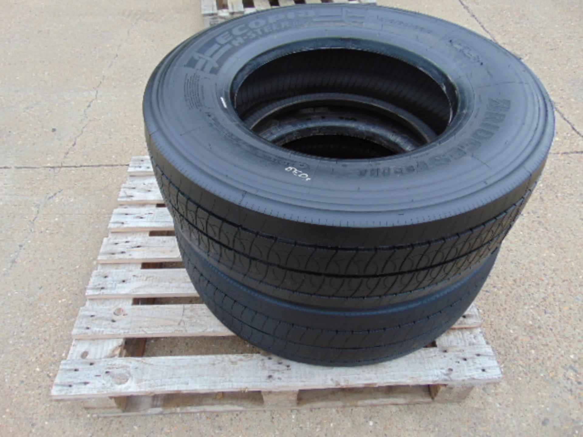 2 x Bridgestone Ecopla H-Steer 325/70 R 22.5 Tyres - Image 4 of 5