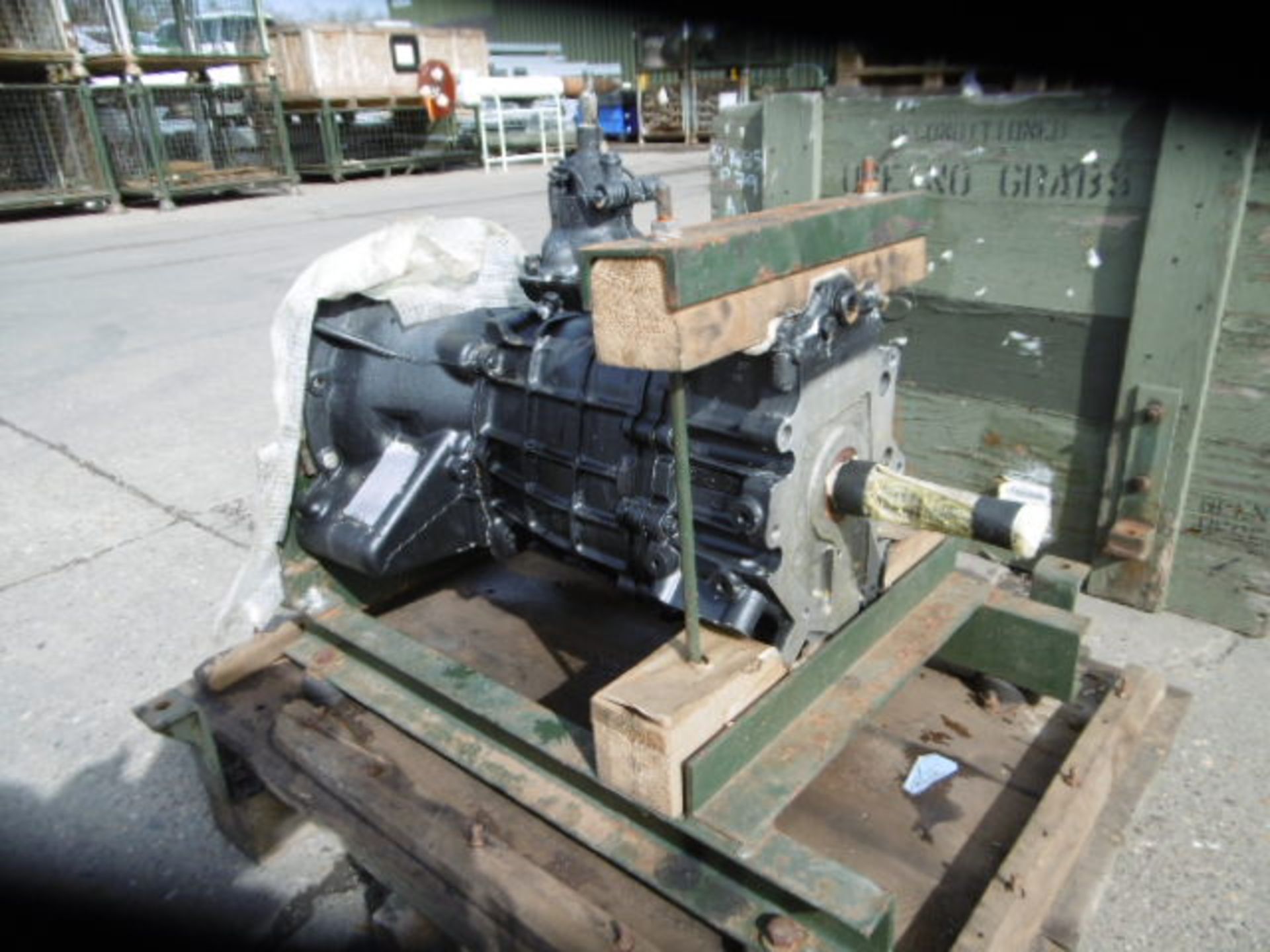 A1 Reconditioned Land Rover LT77 Gearbox - Image 2 of 8