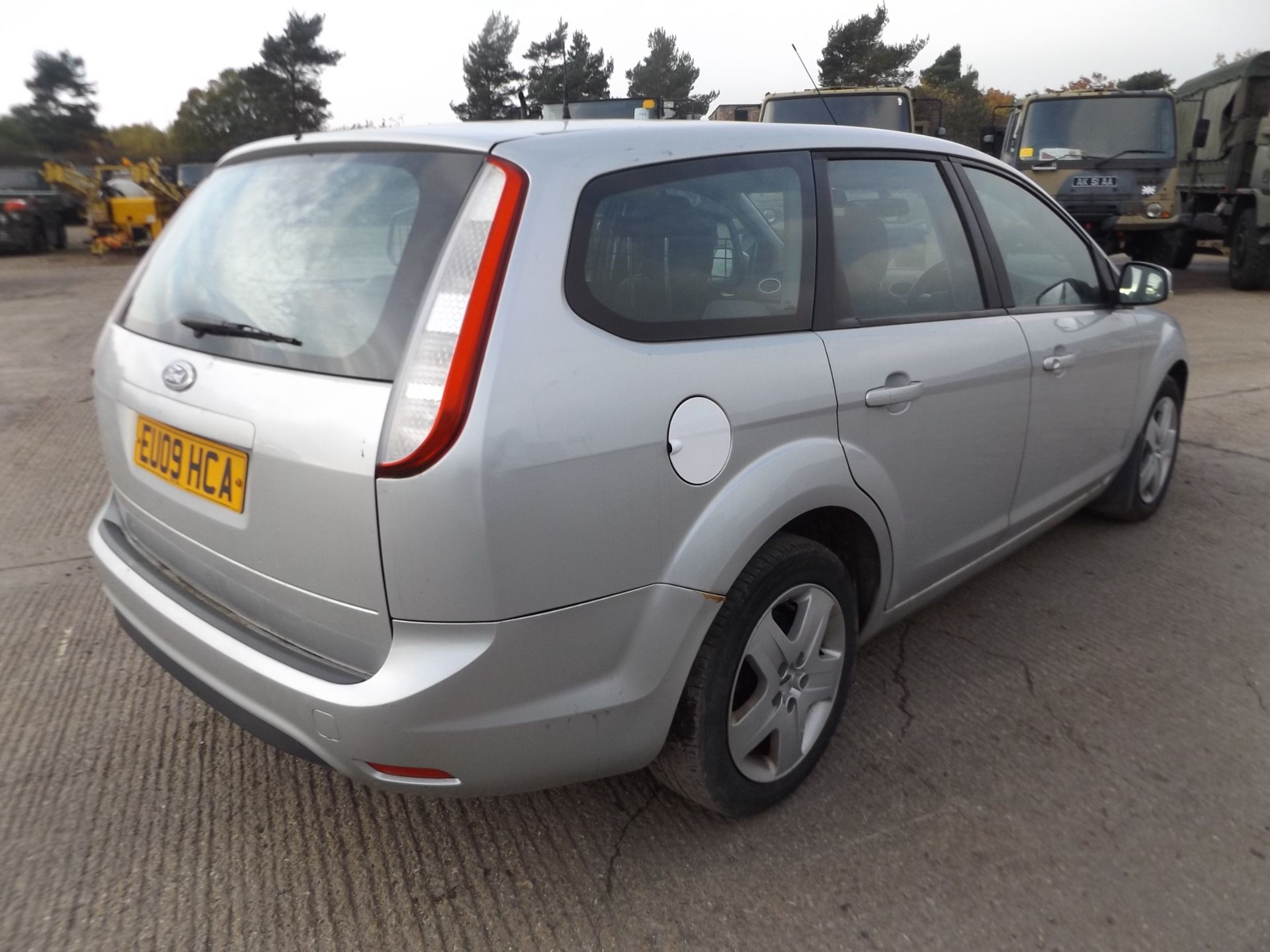 2009 Ford Focus 1.8TDi Style Estate 95,444 miles - Image 8 of 17