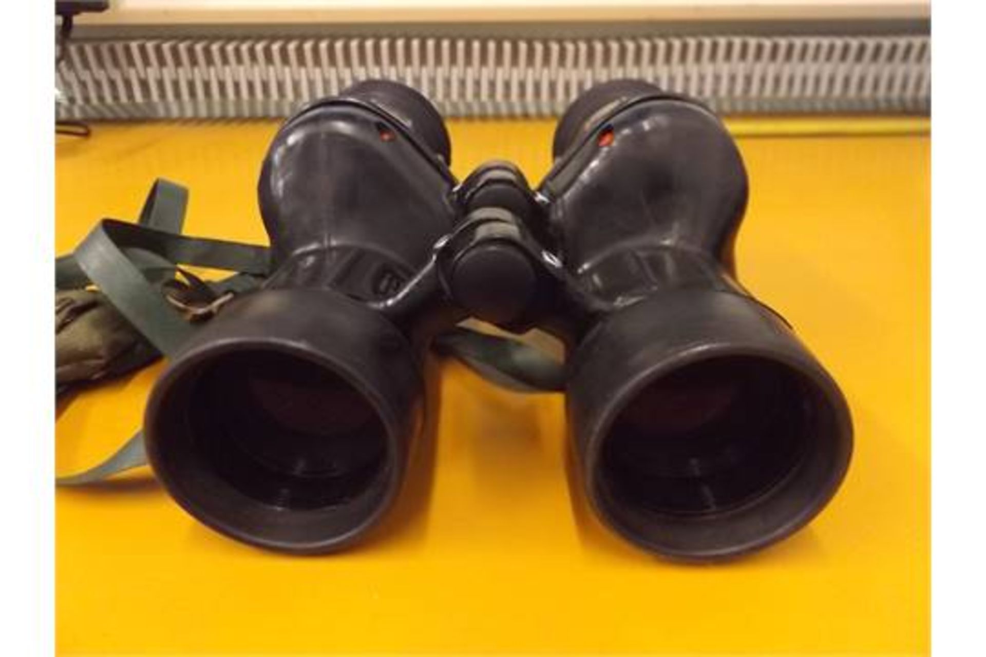 L12A1 Avimo Self Focusing Prism Binoculars - Image 2 of 7