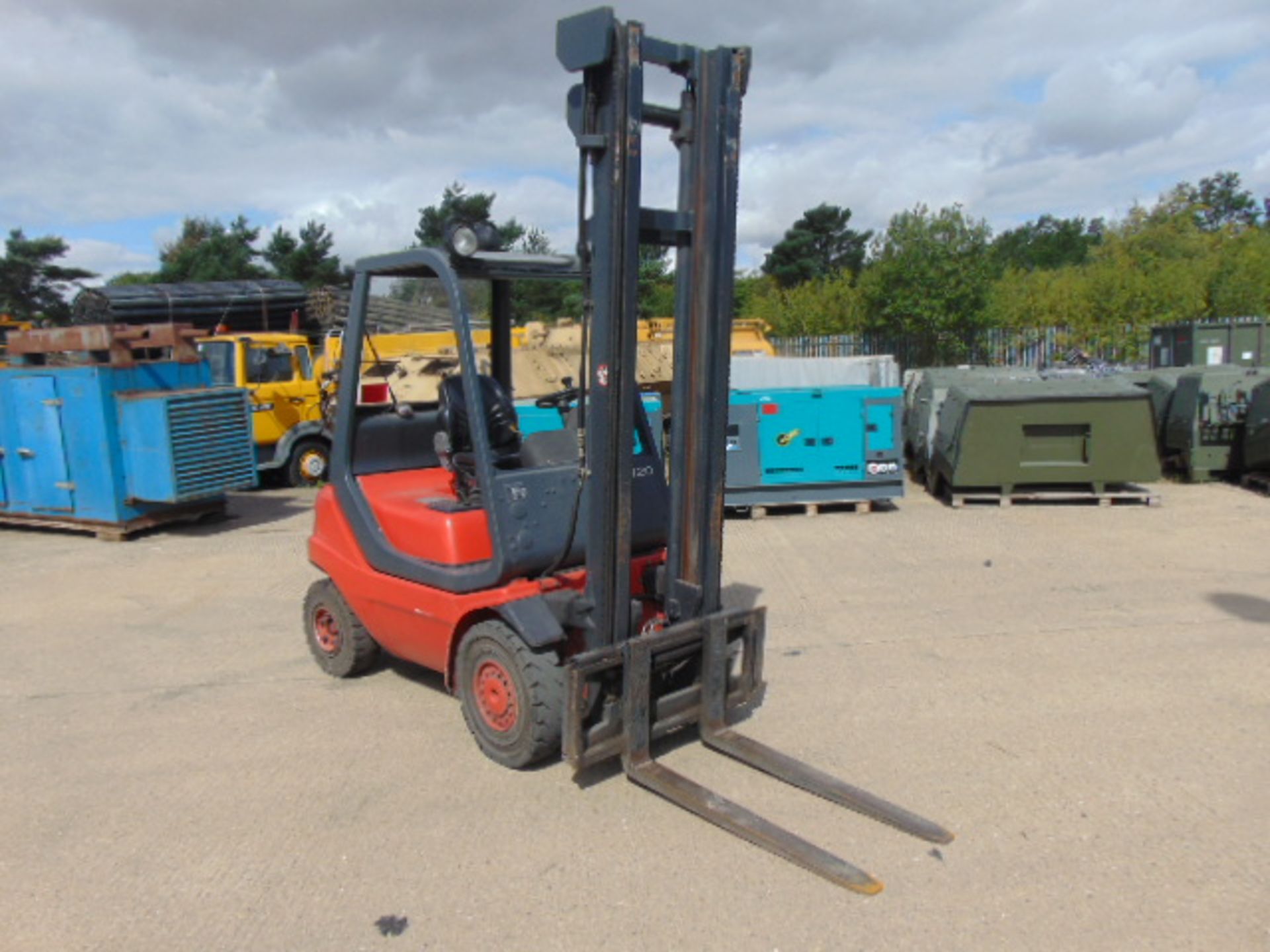 Linde H20T Counter Balance Gas Forklift - Image 5 of 19