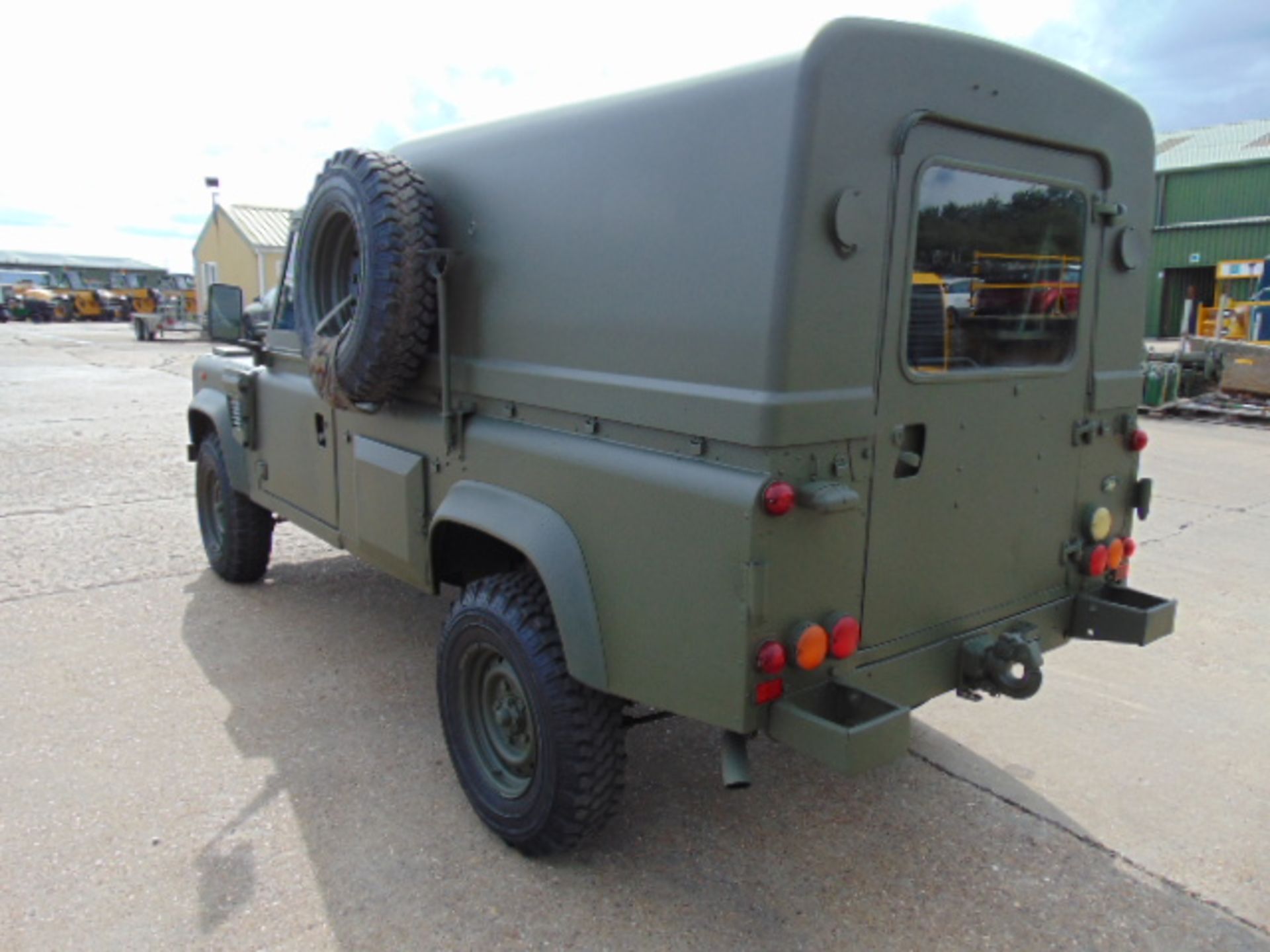 Military Specification Land Rover Wolf 110 Hard Top FFR (Radio Fit) 47,000 miles only - Image 5 of 21