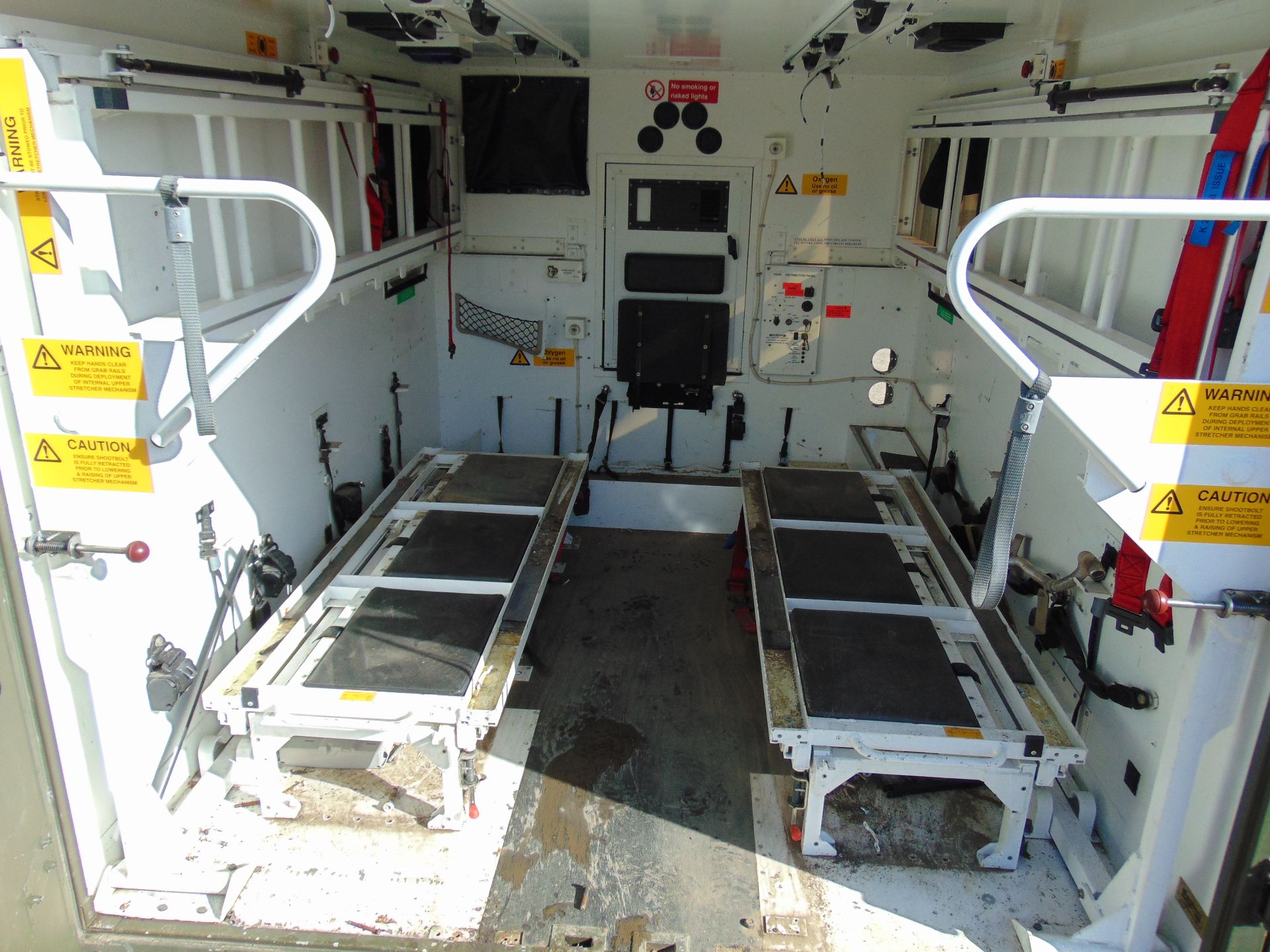 Land Rover Pulse Ambulance 130 Take Off Marshall Rear Body Assembly - Bild 11 aus 11