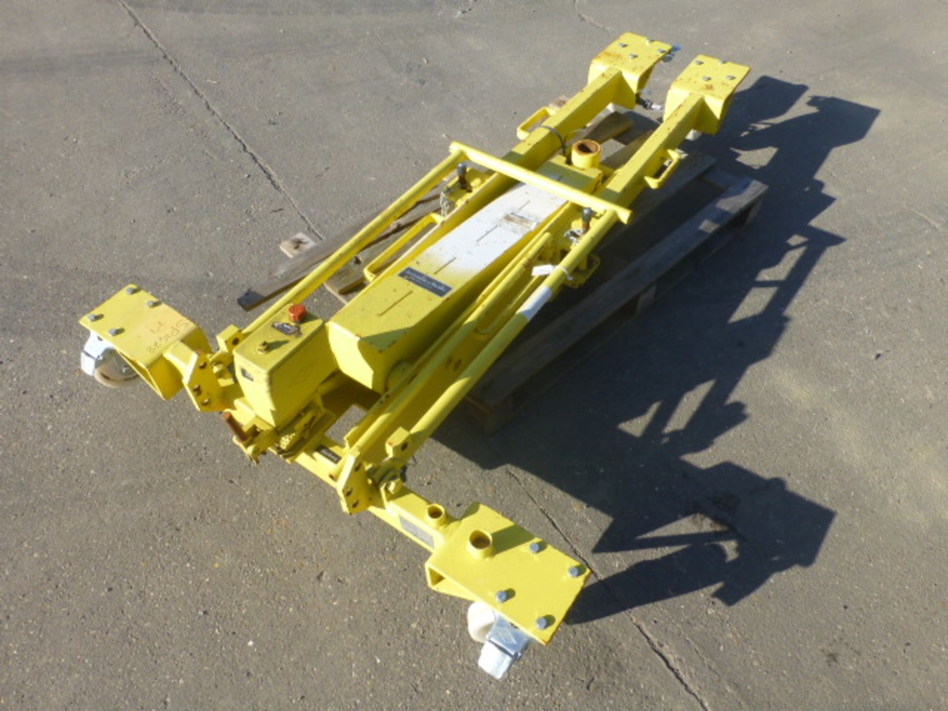 Beissbarth 1250kg Transmission Dolly Jack