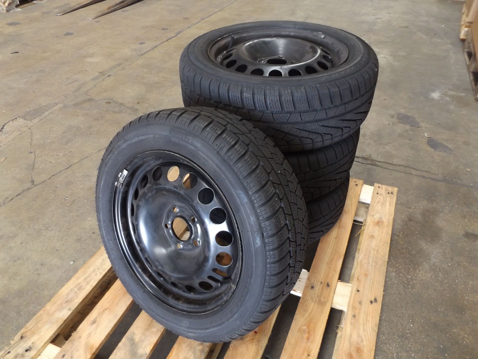 4 x Pirelli Sottozero 205/55R 16 Winter Tyres complete with 5 Stud Rims - Image 2 of 7