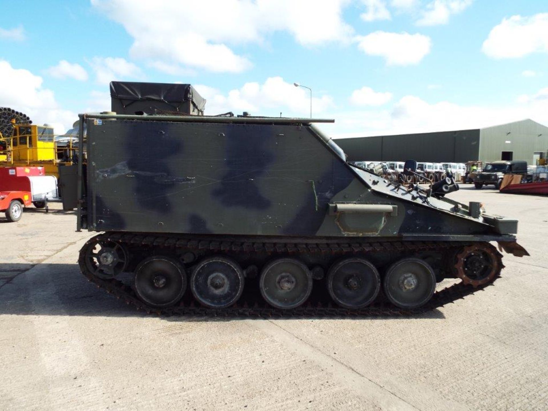 CVRT (Combat Vehicle Reconnaissance Tracked) FV105 Sultan Armoured Personnel Carrier - Bild 8 aus 32