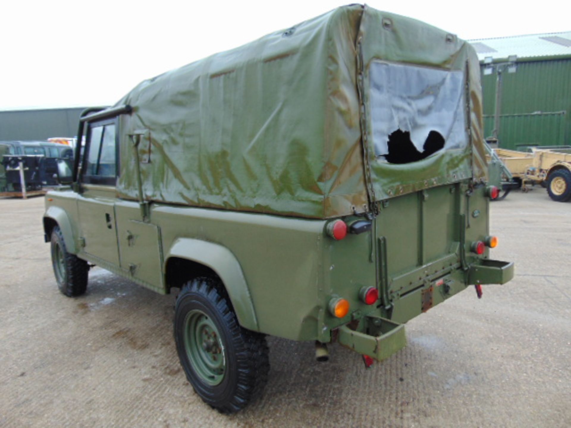 Land Rover TITHONUS 110 Soft Top - Image 6 of 18