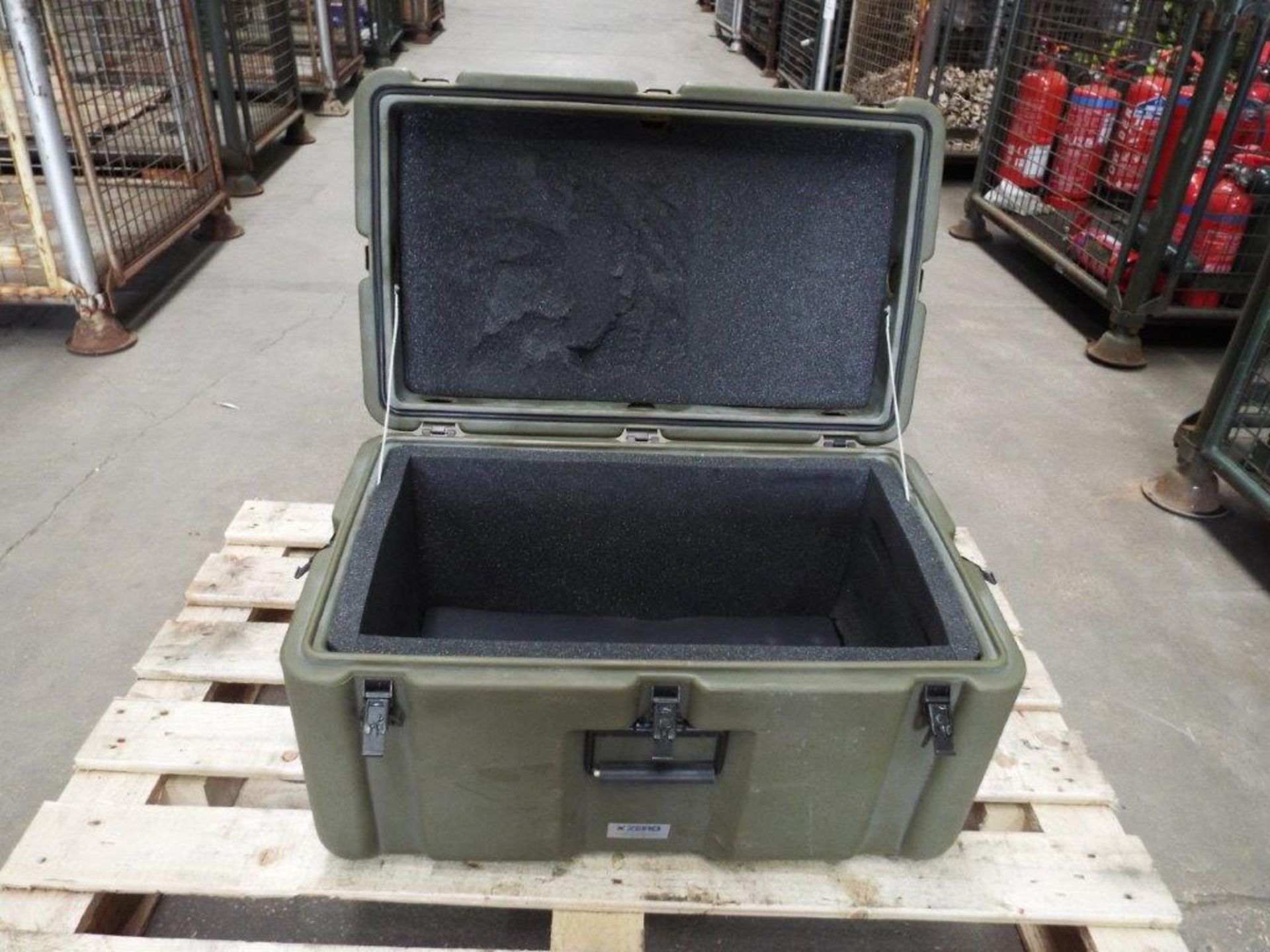 Heavy Duty Zero Wheeled Transit Case - Image 7 of 9