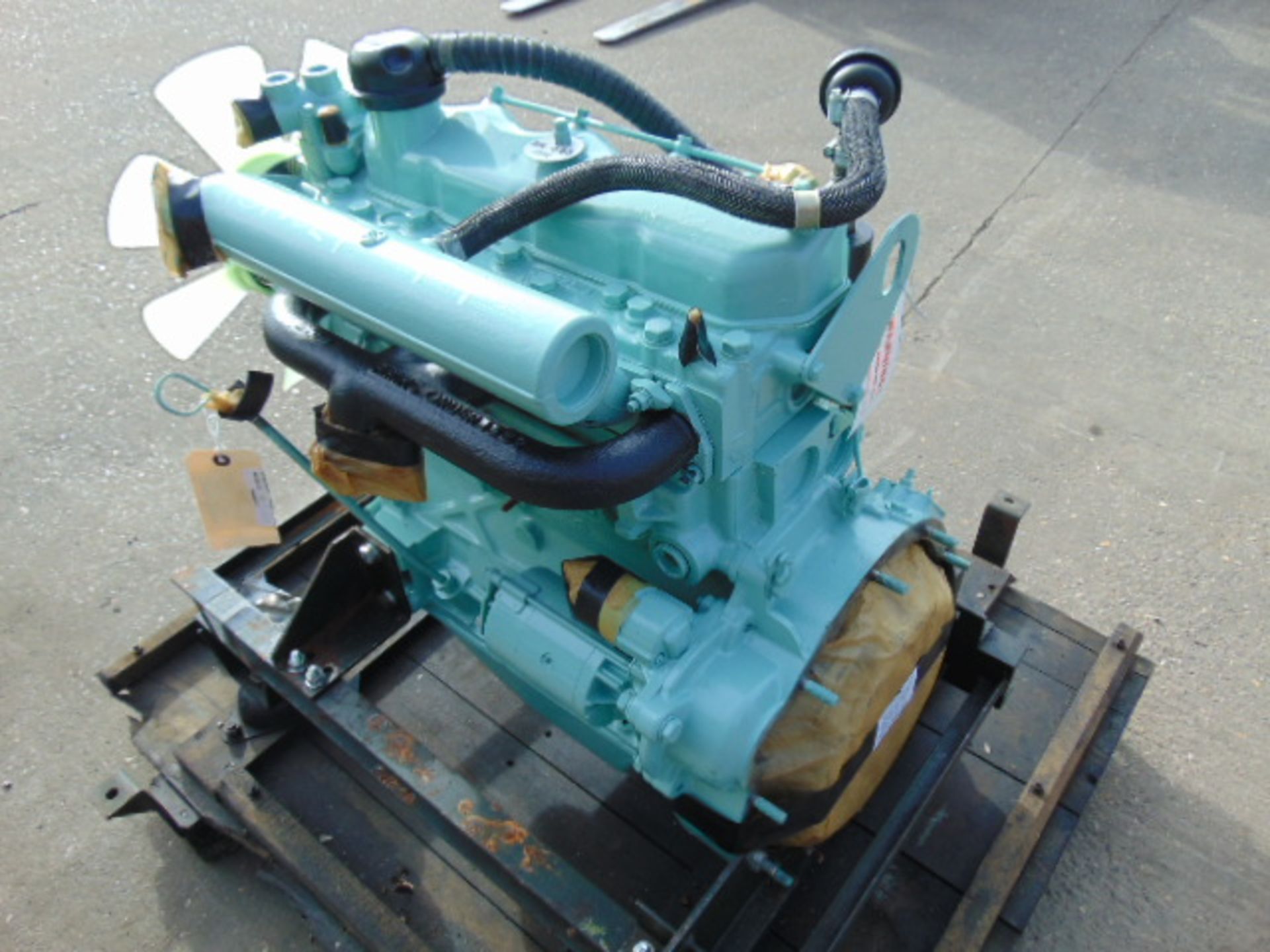 A1 Re conditioned Land Rover Normally Aspirated 2.5 Diesel Engine - Image 4 of 9