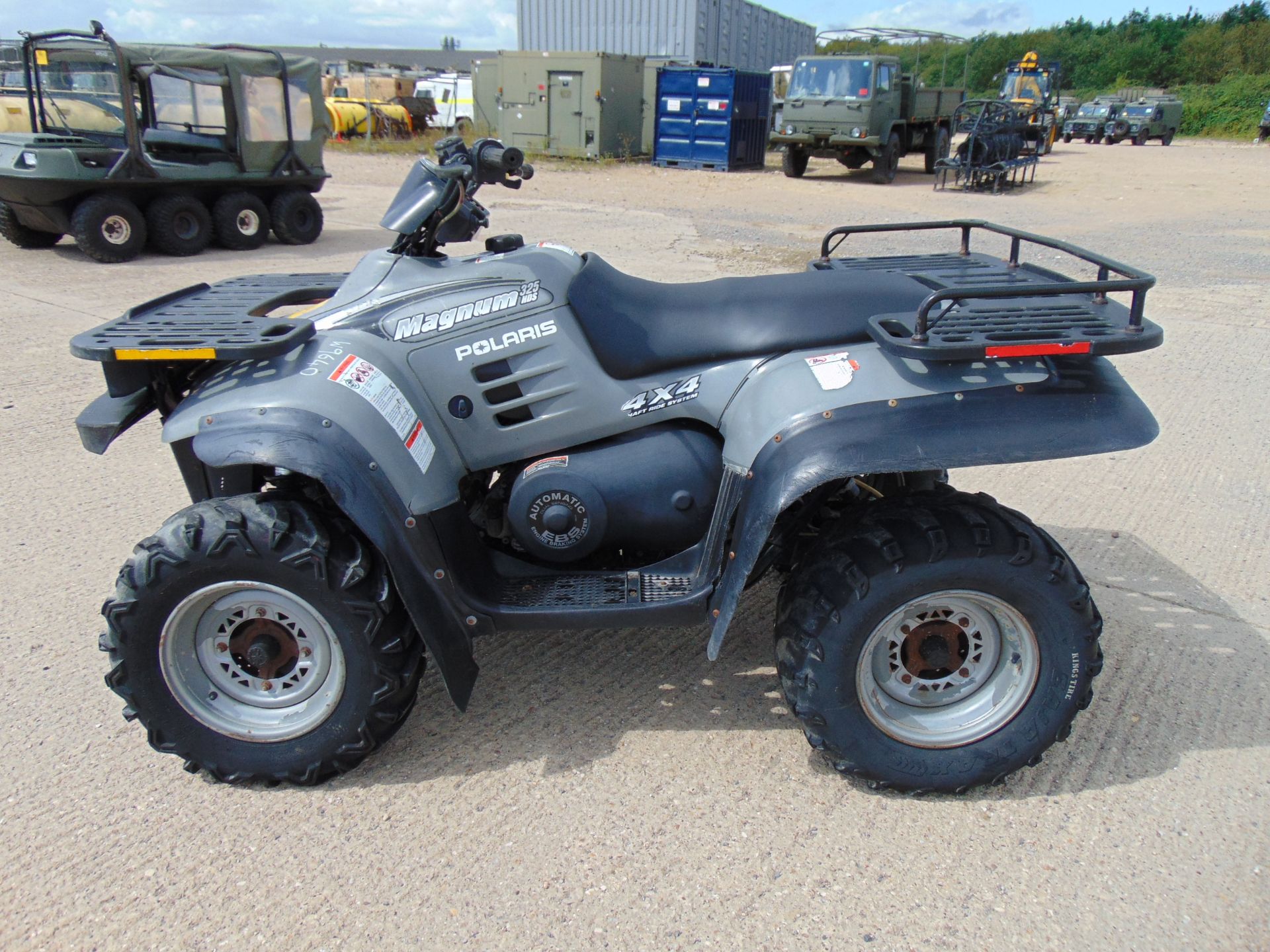 Polaris Magnum 325 HDS 4x4 Quad Bike - Bild 5 aus 14