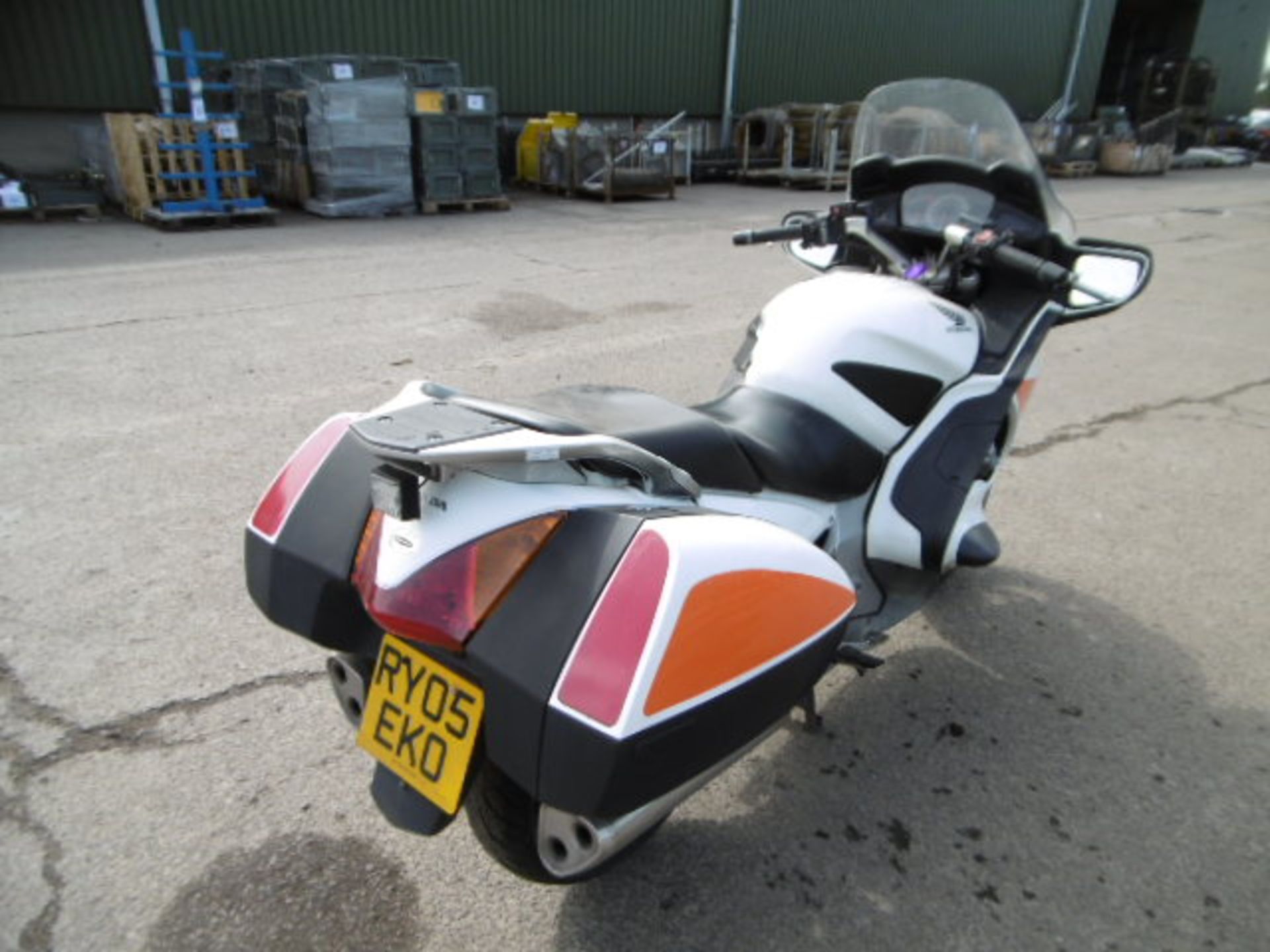 Honda ST1300A - Image 7 of 13