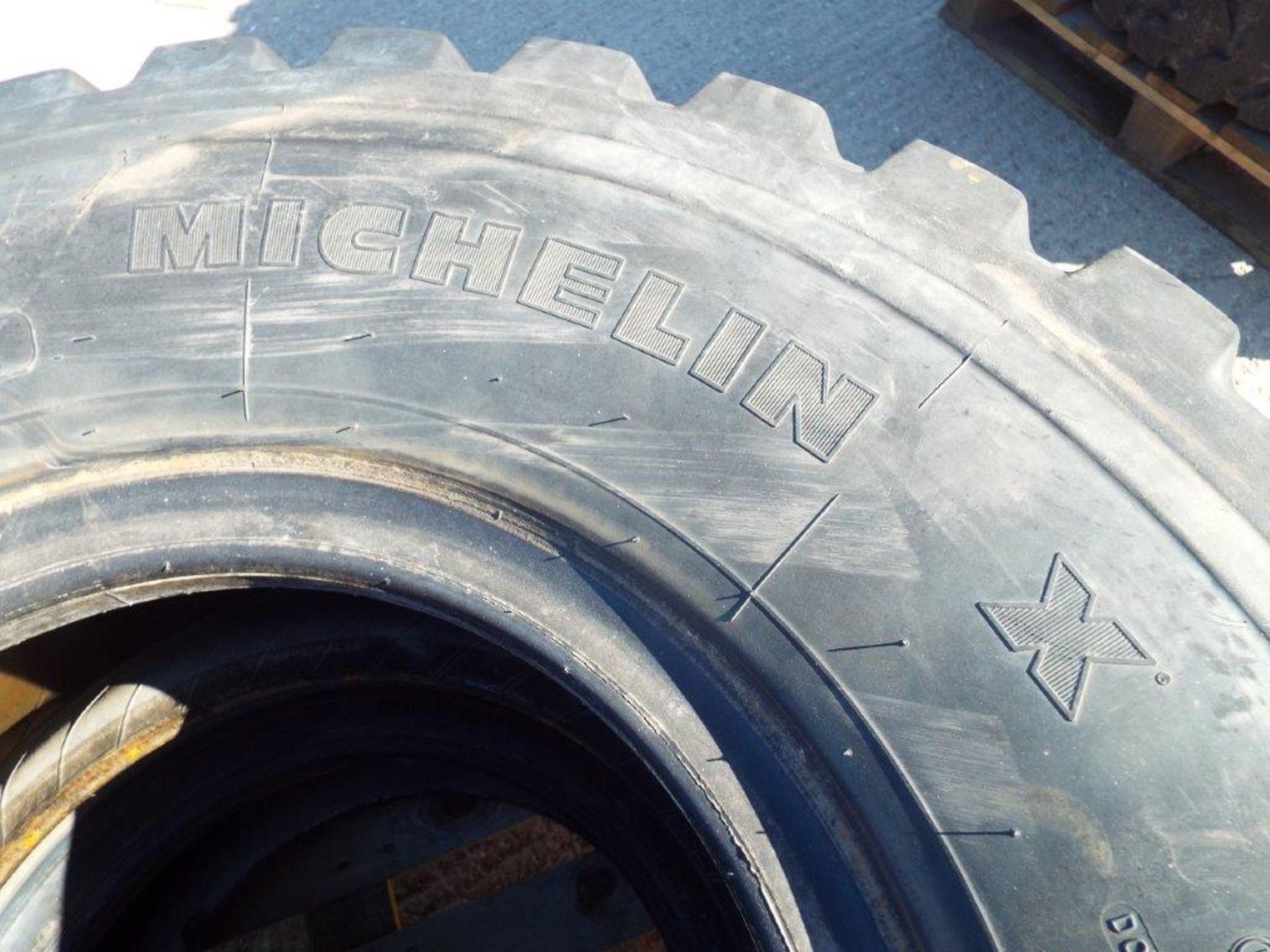 2 x Michelin XZL 395/85 R20 Tyres - Image 4 of 7
