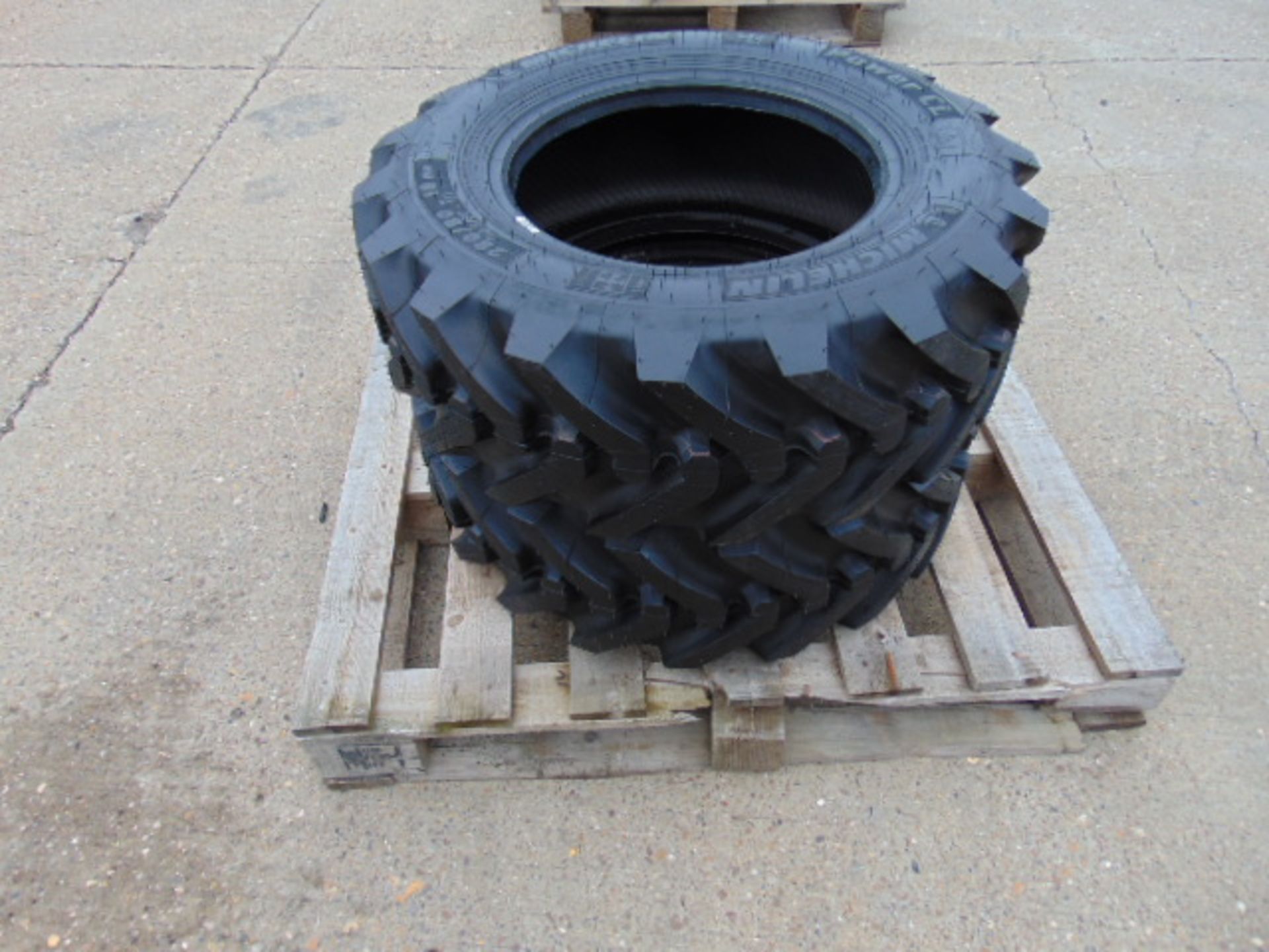 2 x Michelin Power CL 280/80-18 Tyres - Image 2 of 5