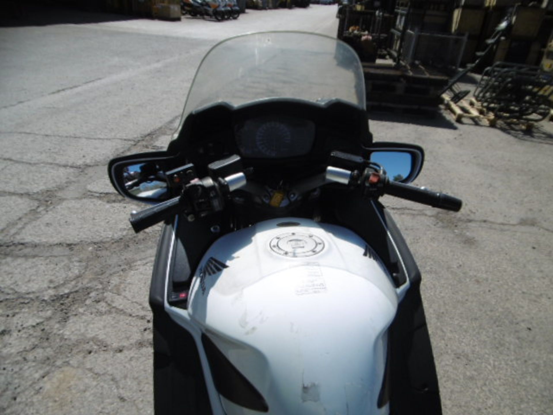 2005 Honda ST1300A Pan European Motorbike - Image 9 of 14