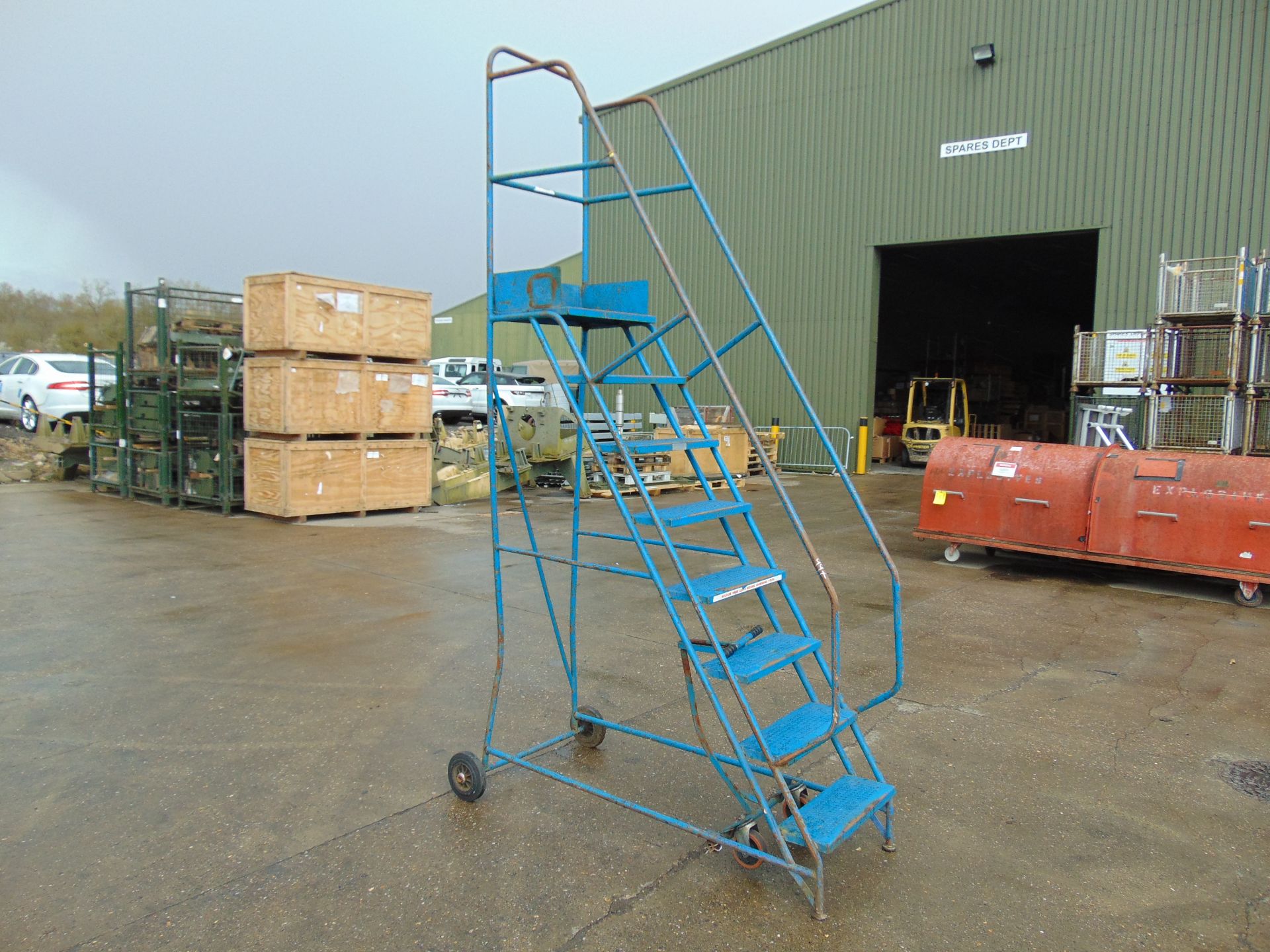 8-Step mobile Warehouse Ladder