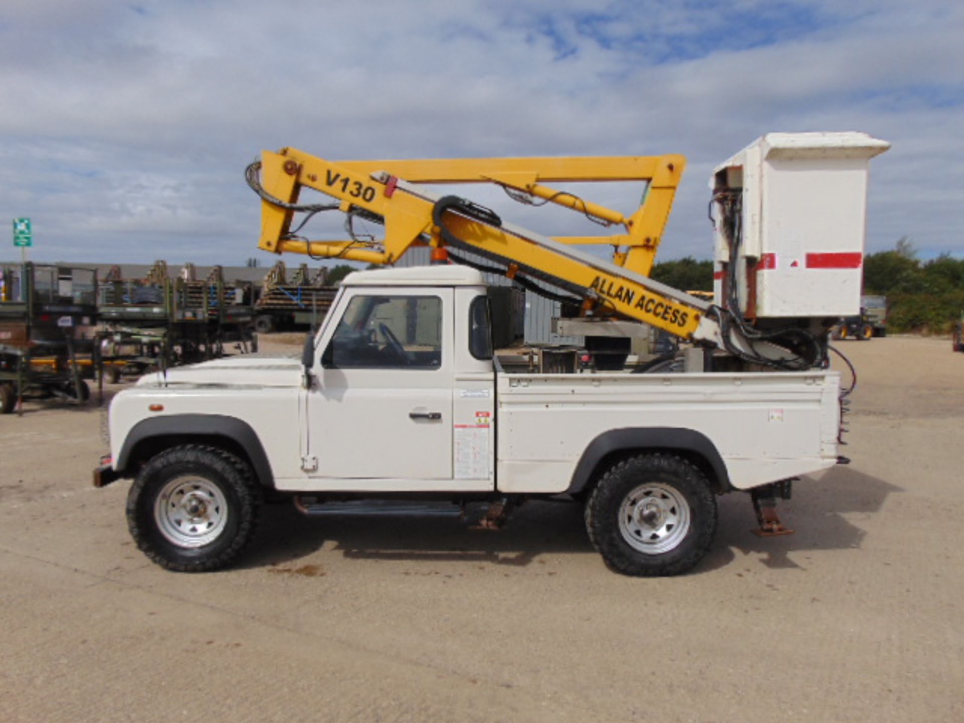 Land Rover 110 2.4TDCi Defender Fitted with V130 13 Metre Platform Access Hoist - Image 4 of 23