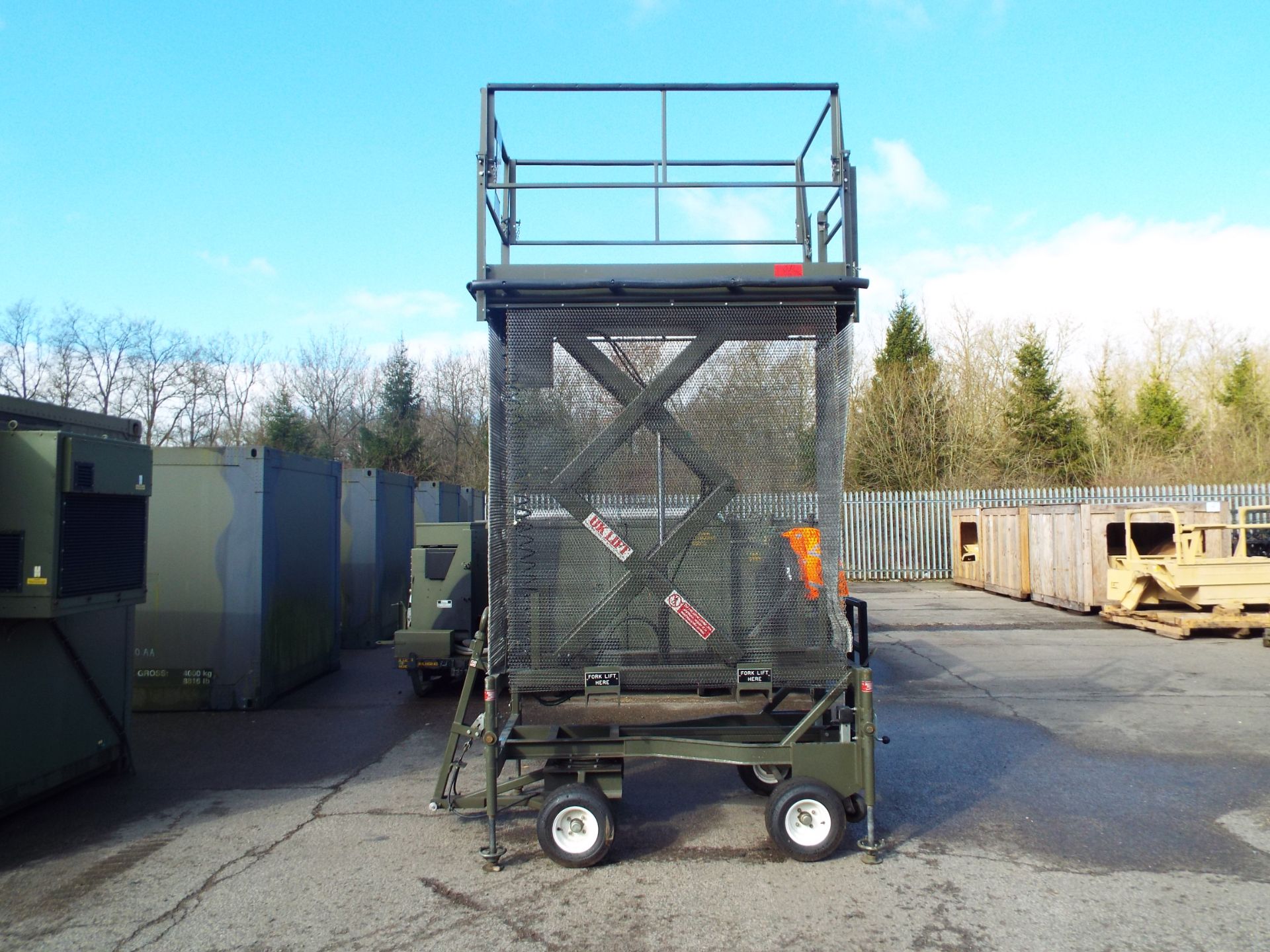 UK Lift 4m Mobile Hydraulic Work Platform - Image 2 of 16