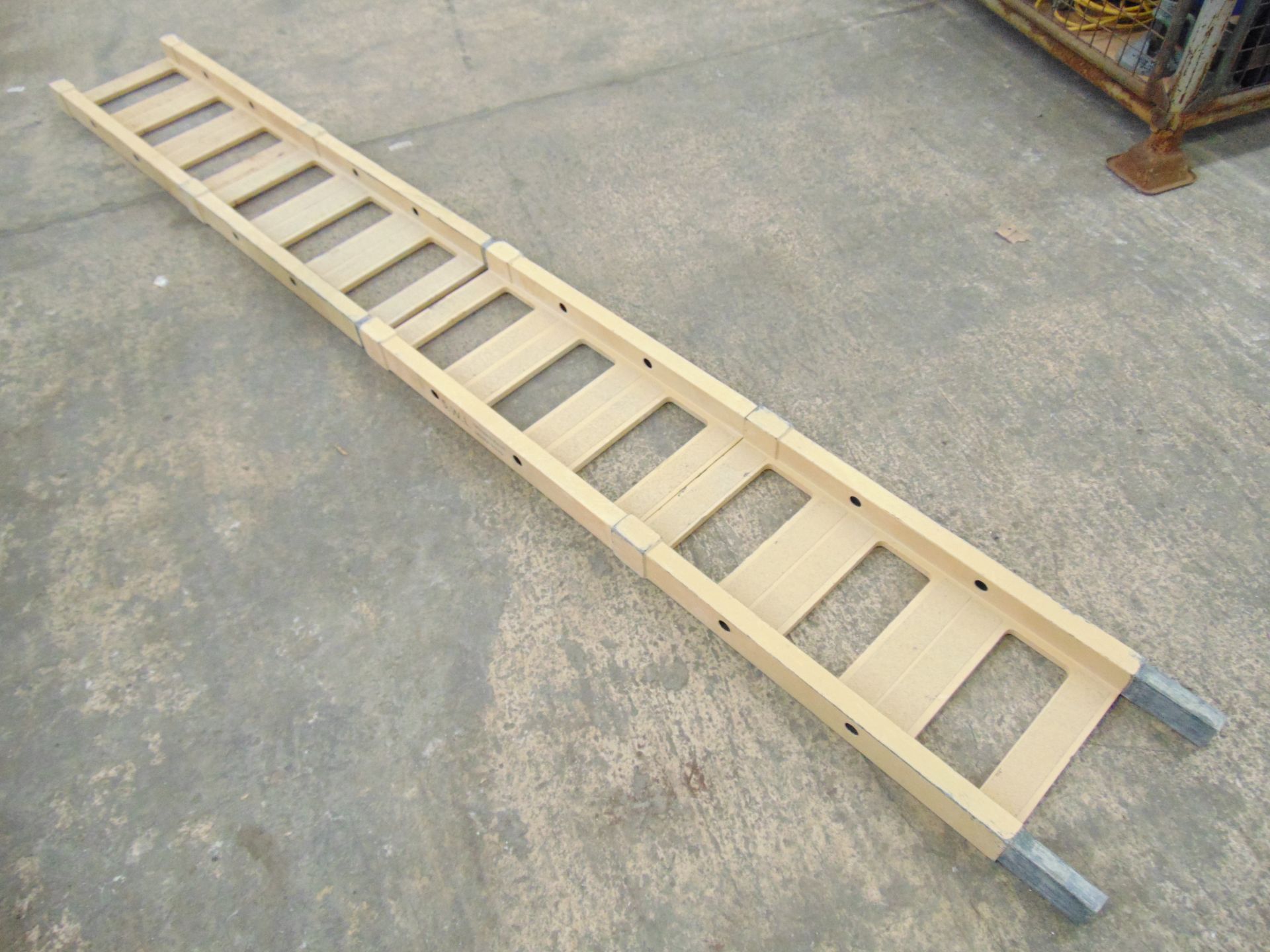 Afghan Issue 4 Section 3m Fibreglass Crossing Ladder