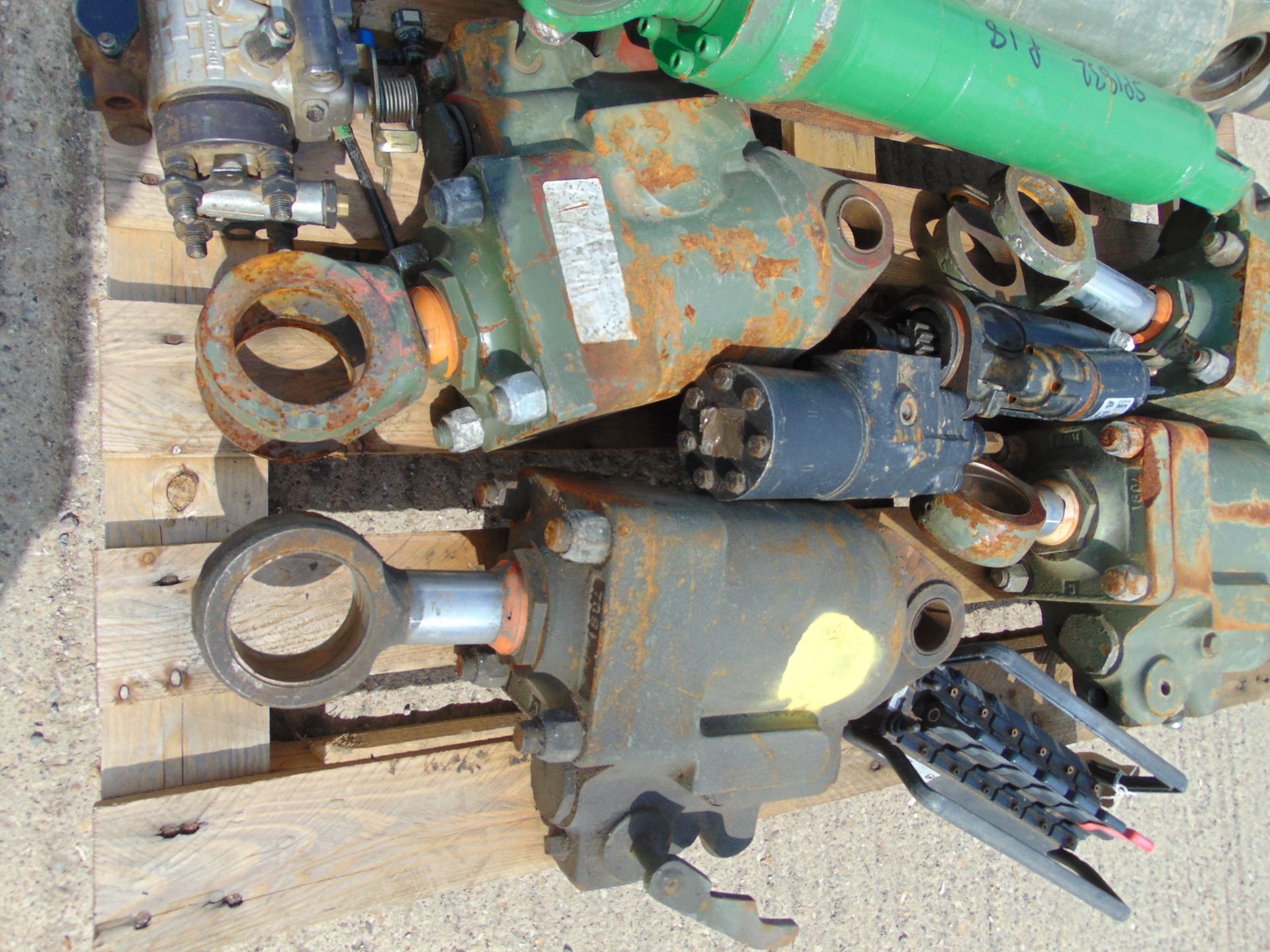 Pallet of Mixed Rams, Starter Motors etc - Image 3 of 7