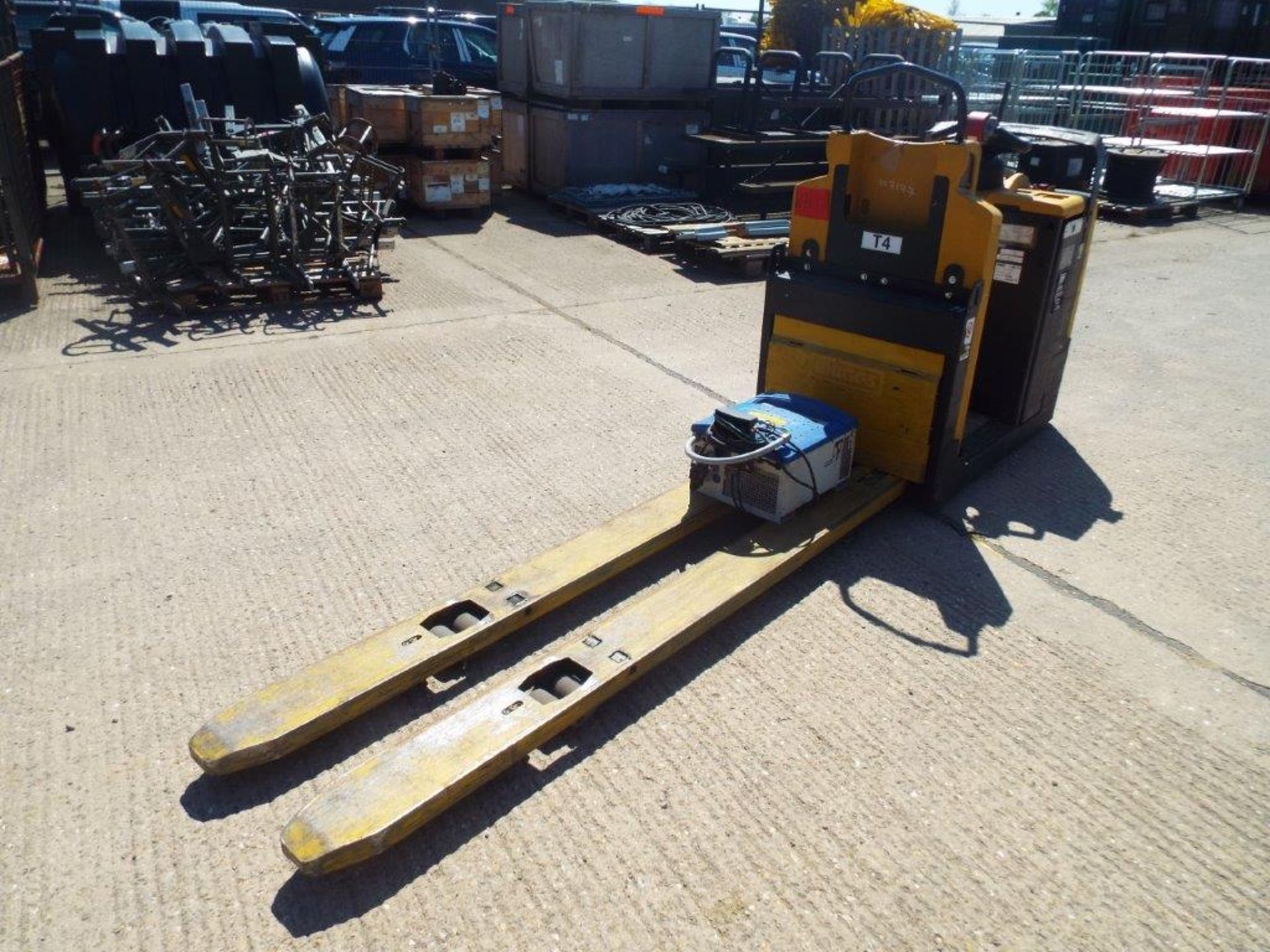 Yale MO20 2T Self Propelled Electric Pallet Truck - Bild 15 aus 15