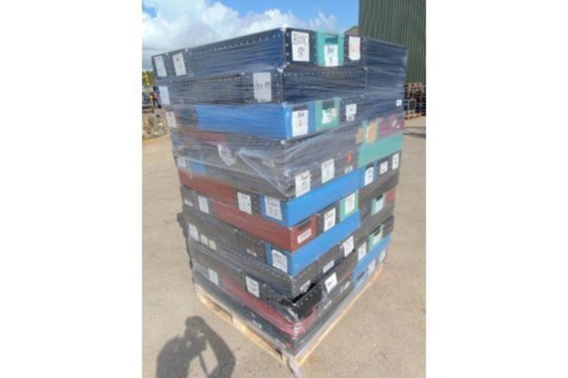 120 x Heavy Duty Tote Storage Boxes - Image 3 of 5