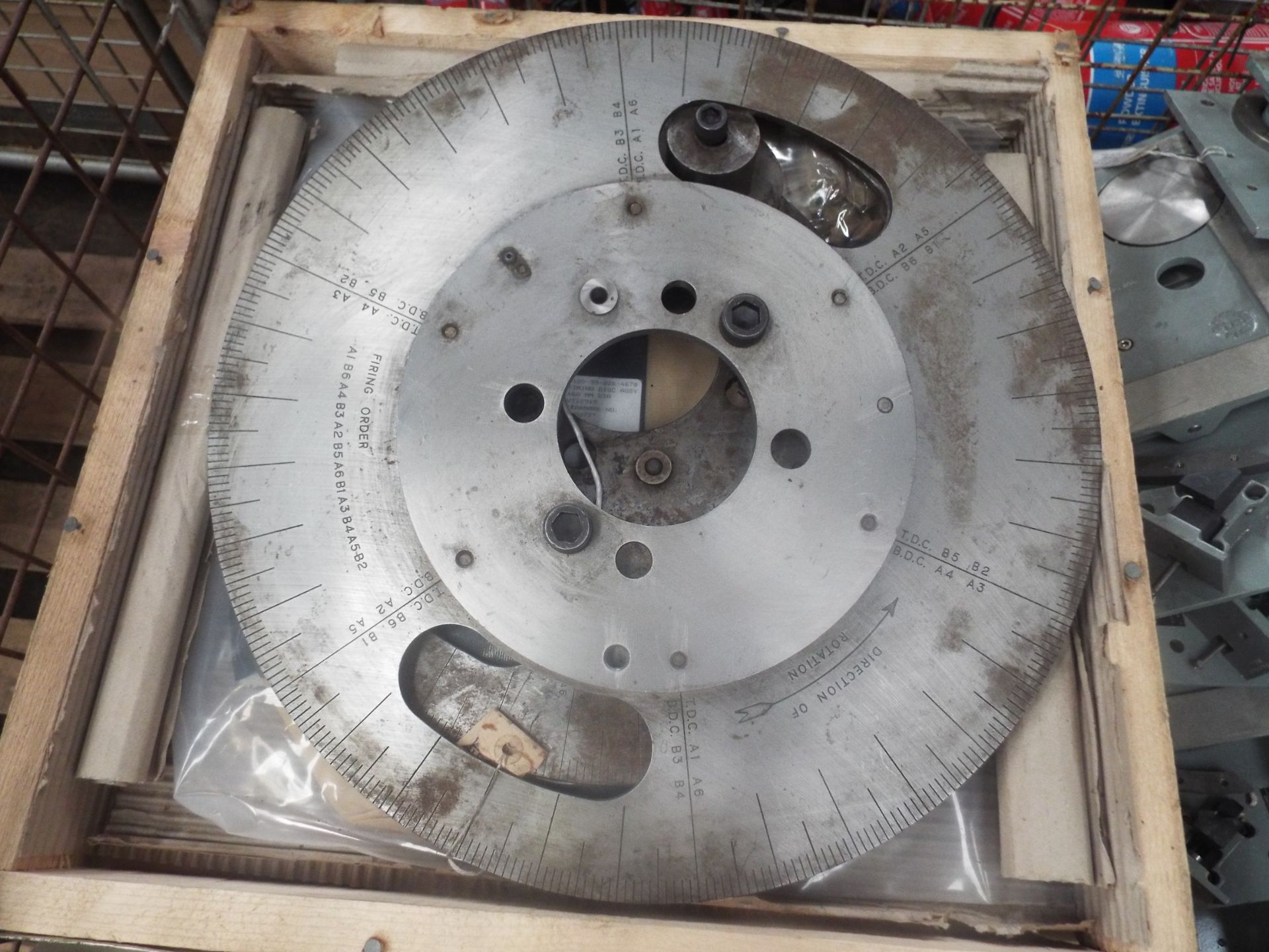 Mixed Stillage of FV Parts consisting of Timing Discs and Mounting Brackets - Bild 2 aus 8
