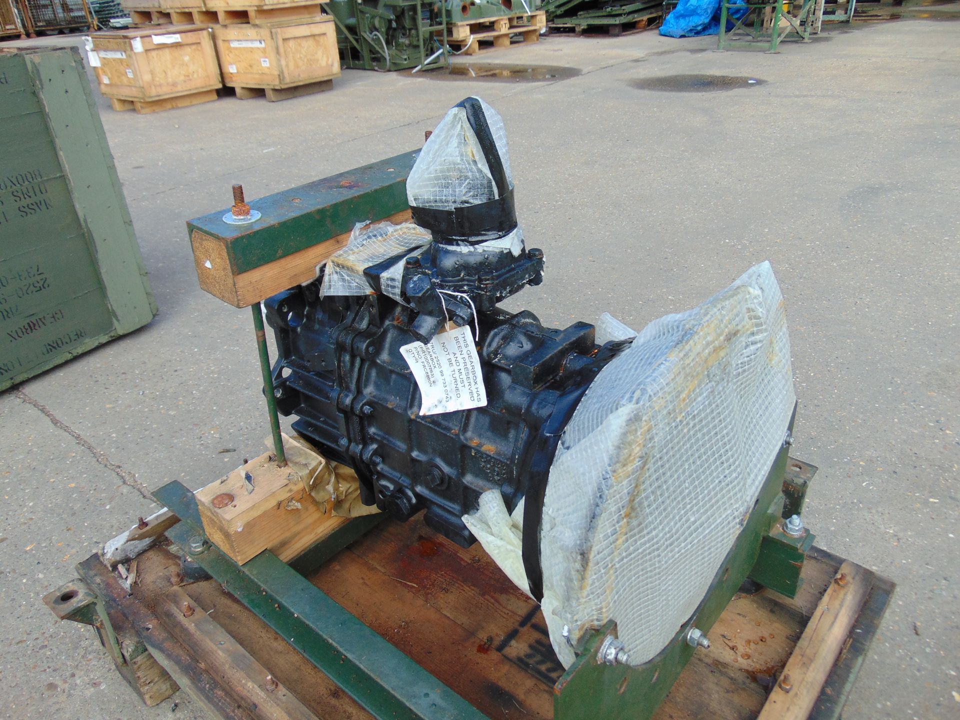 A1 Reconditioned Land Rover  LT77 Gearbox - Image 4 of 8