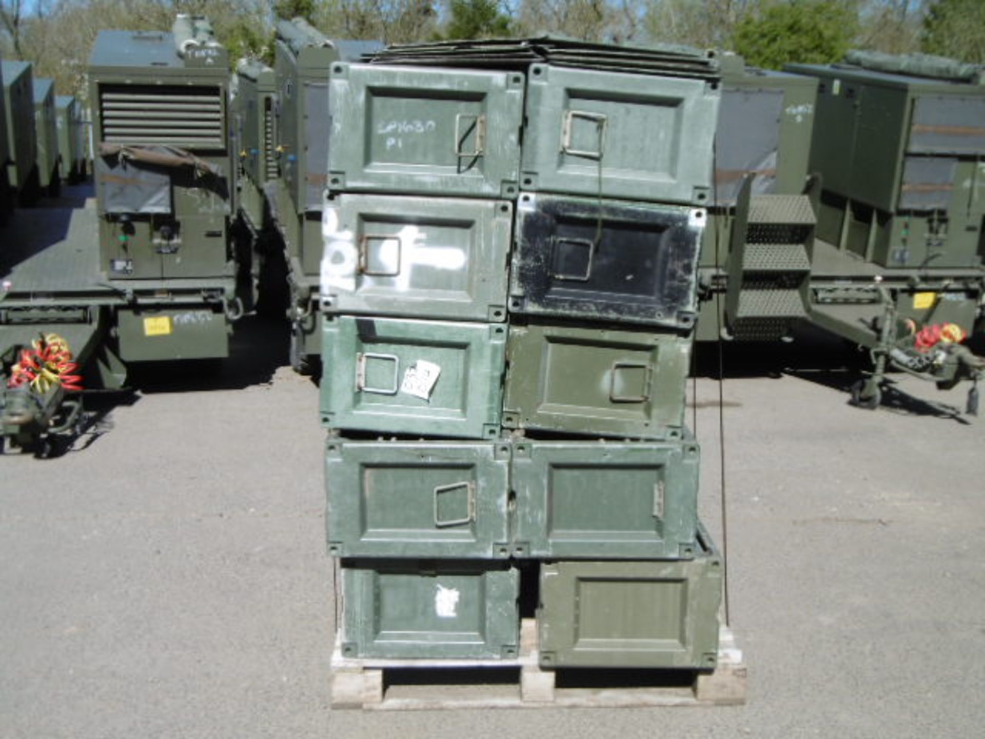10 x Heavy Duty Interconnecting Storage Boxes - Image 2 of 5