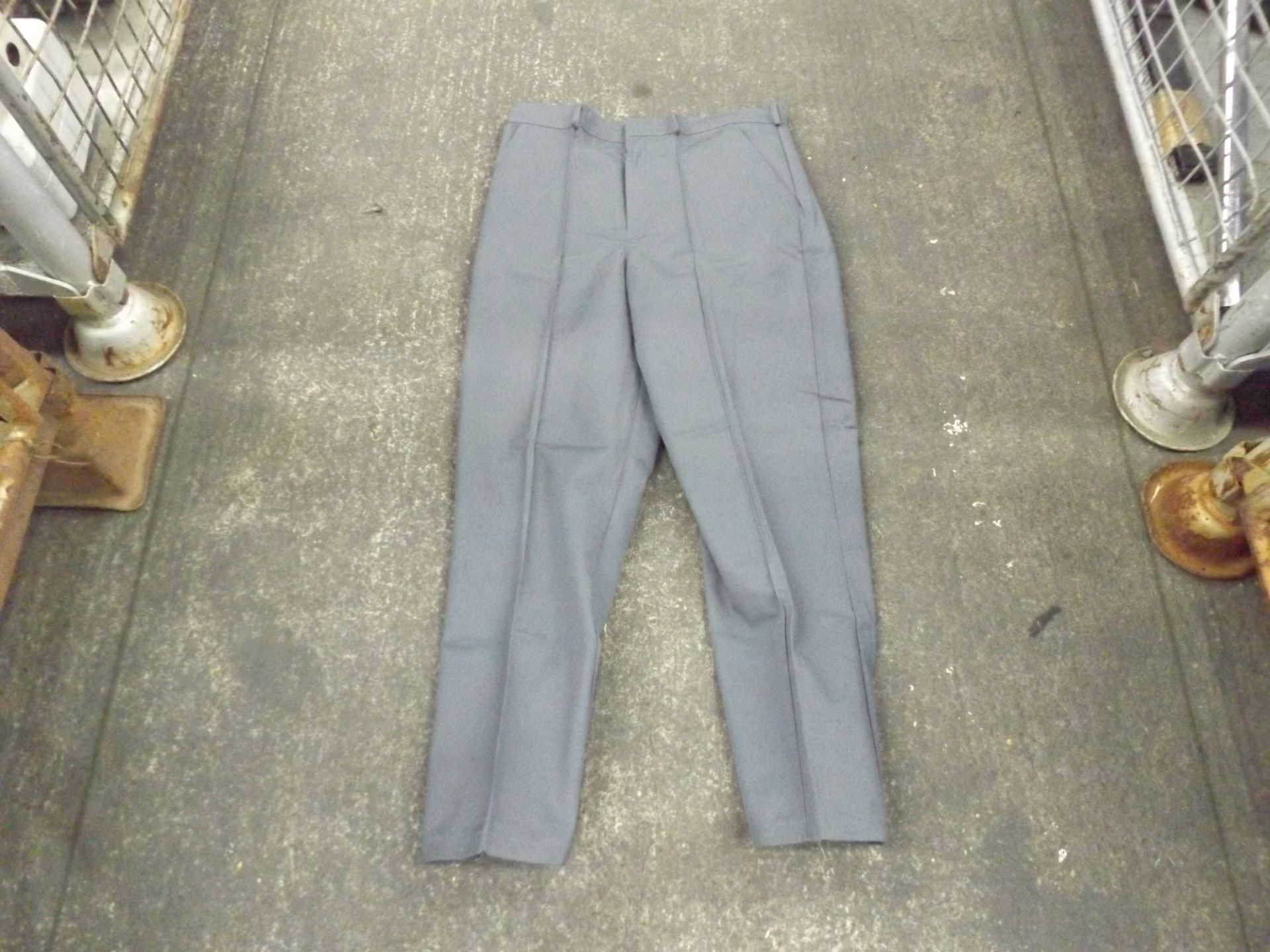 Mixed Stillage of Workwear inc. Overalls, Trousers and Jackets - Bild 3 aus 4