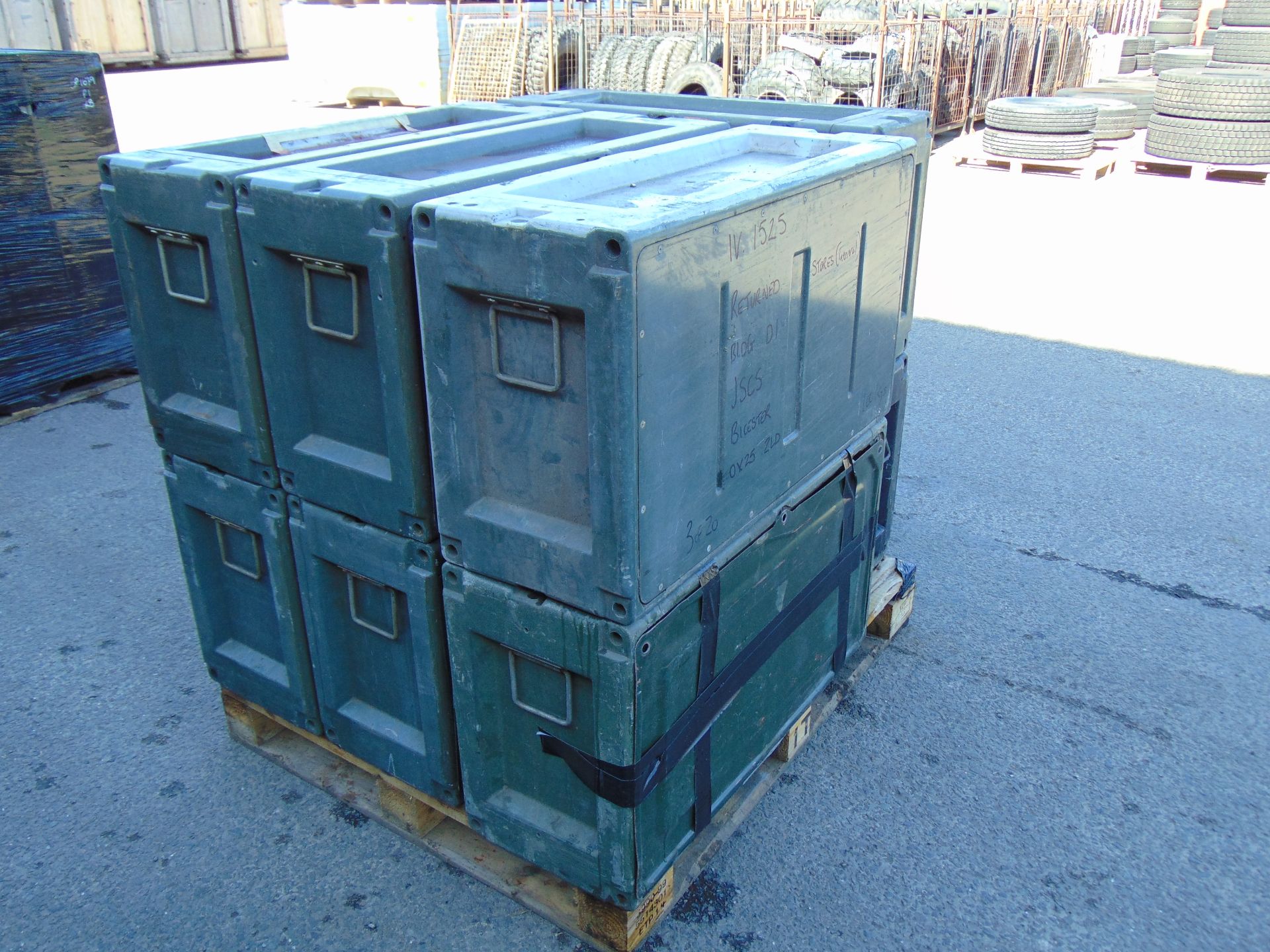 8 x Heavy Duty Interconnecting Storage Boxes - Image 3 of 7