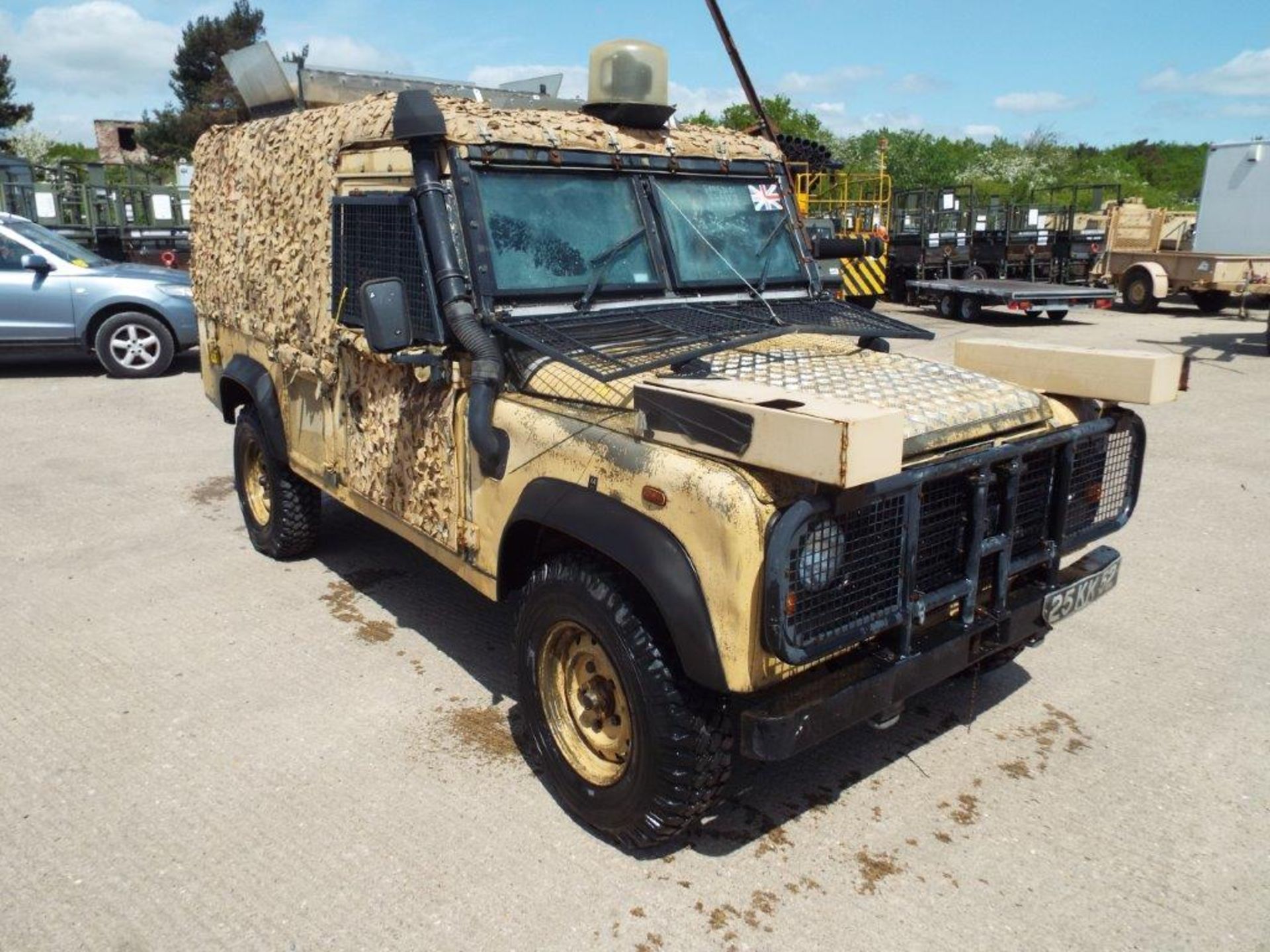 Land Rover 110 300TDi Snatch-2A