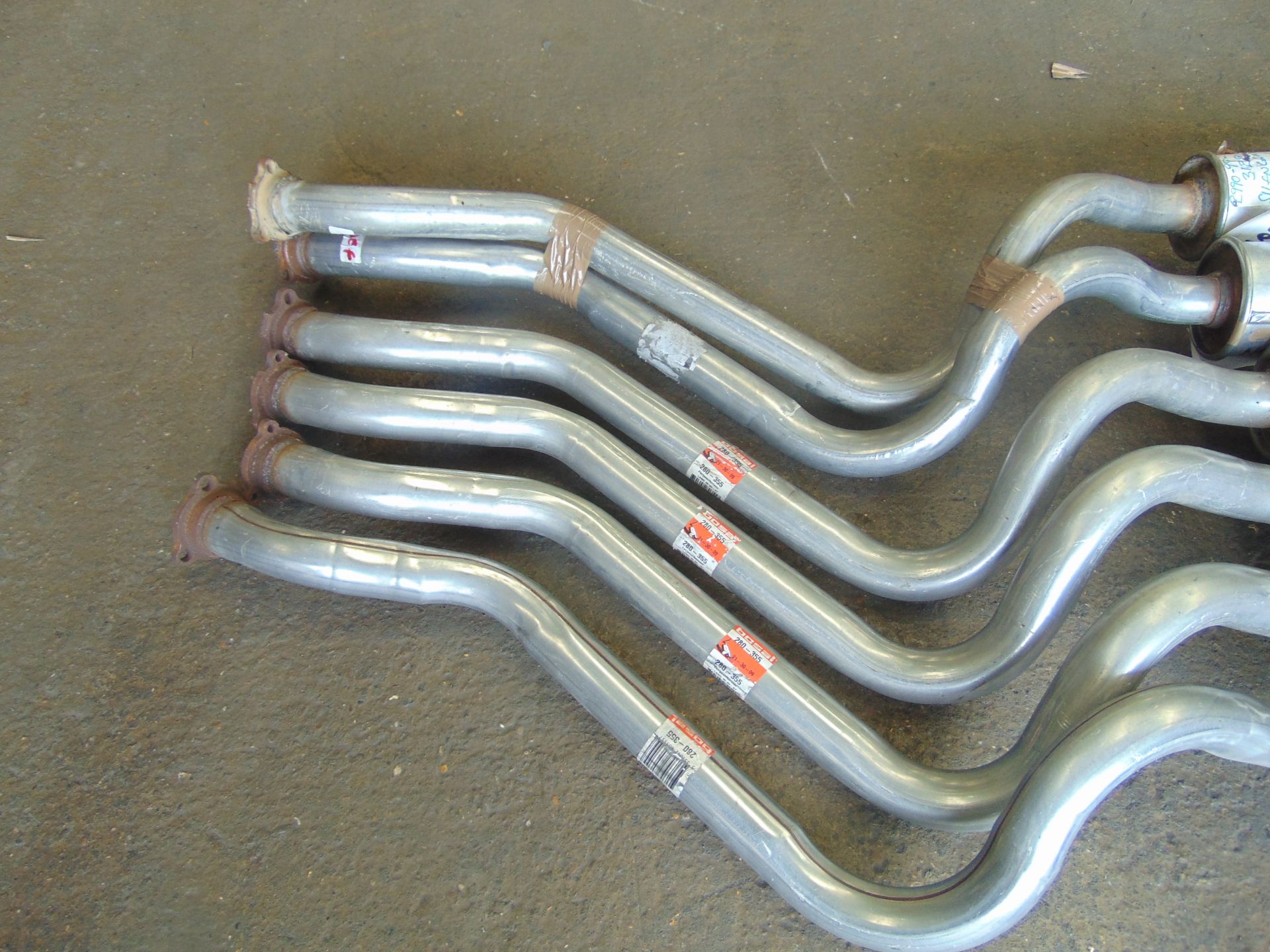 6 x Land Rover NRC8889 Rear Tailpipe and Silencer - Image 3 of 7