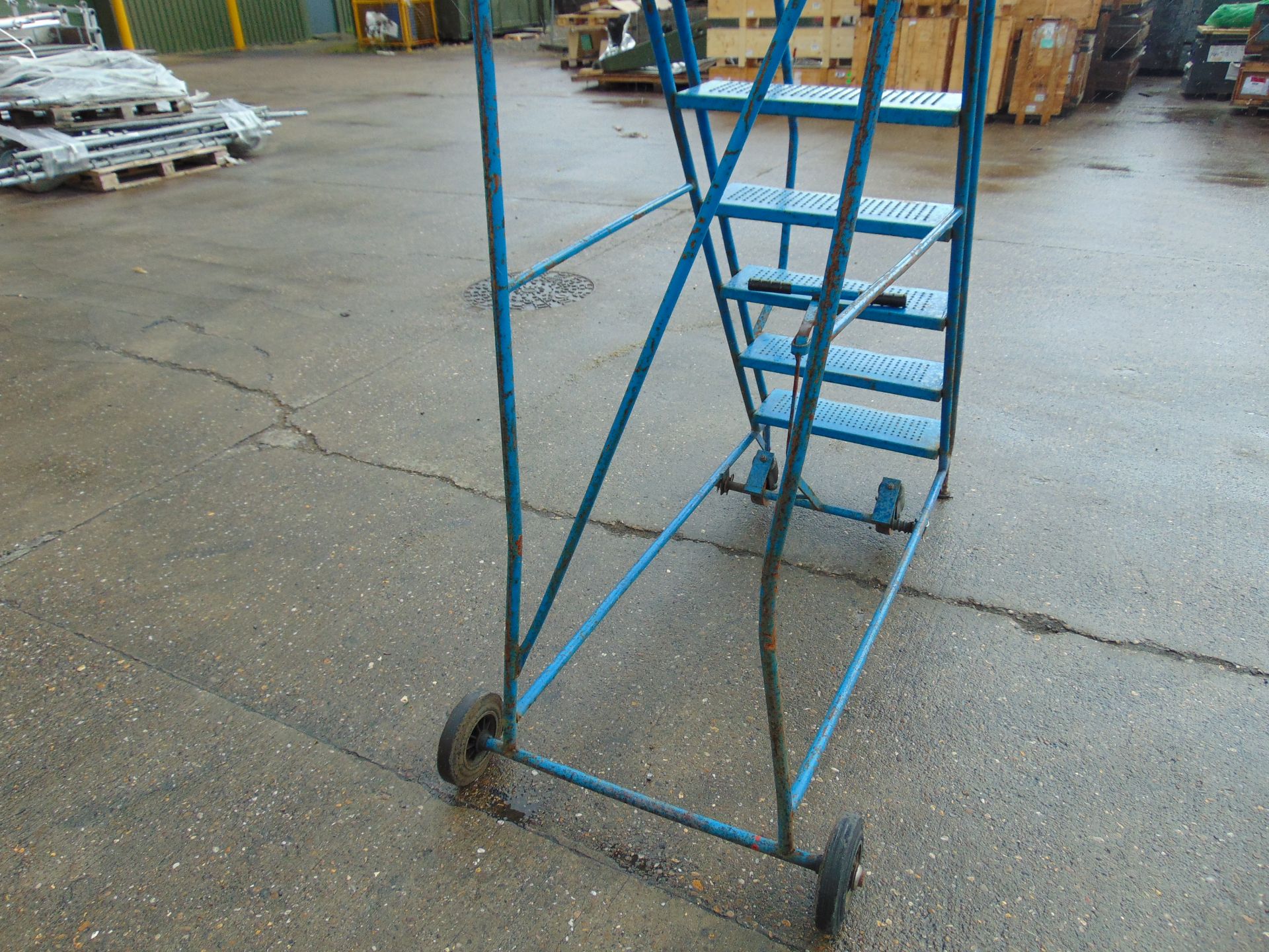 8-Step mobile Warehouse Ladder - Image 7 of 9