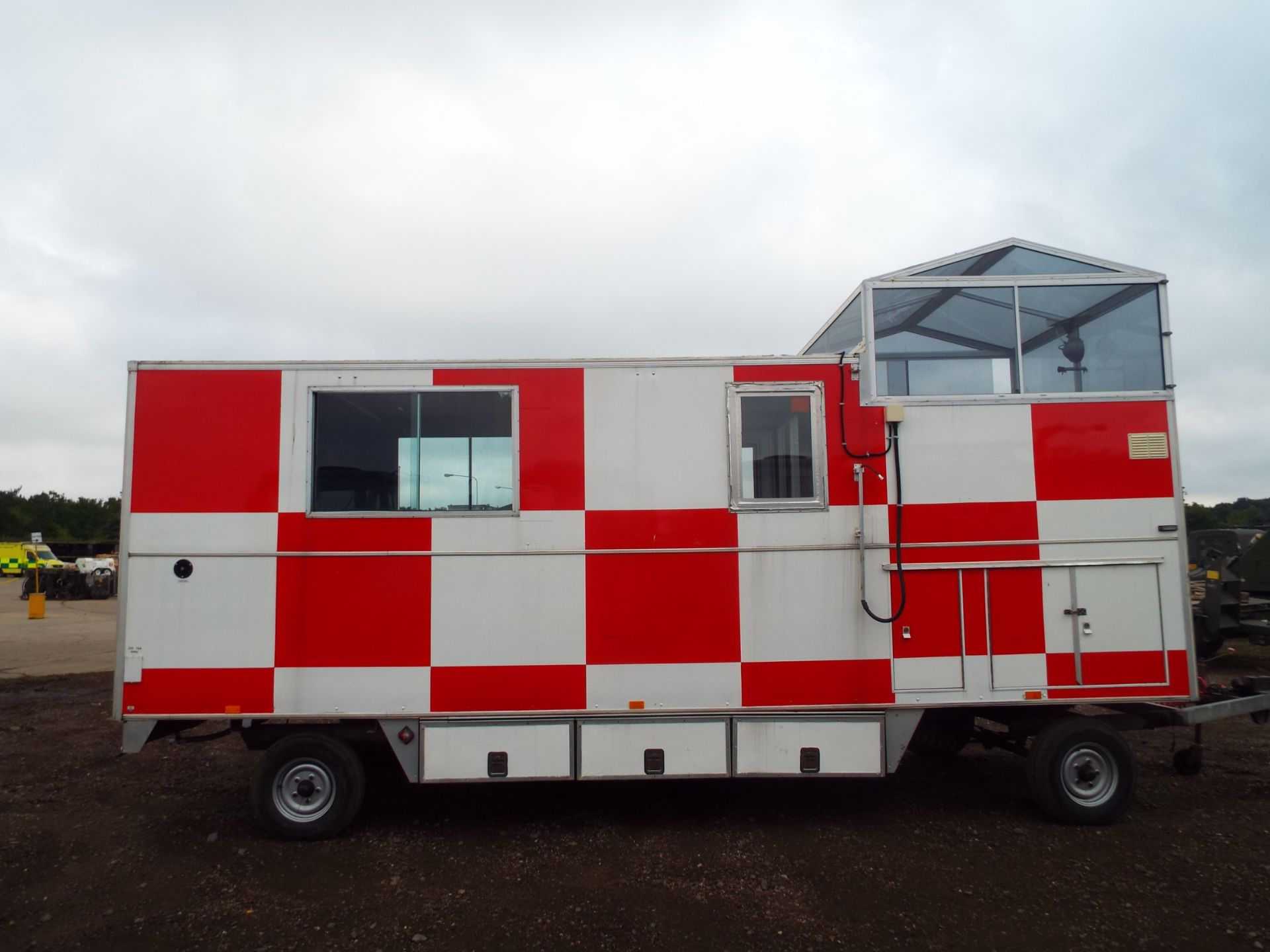 Mobile Observation and Command Centre - Image 6 of 46