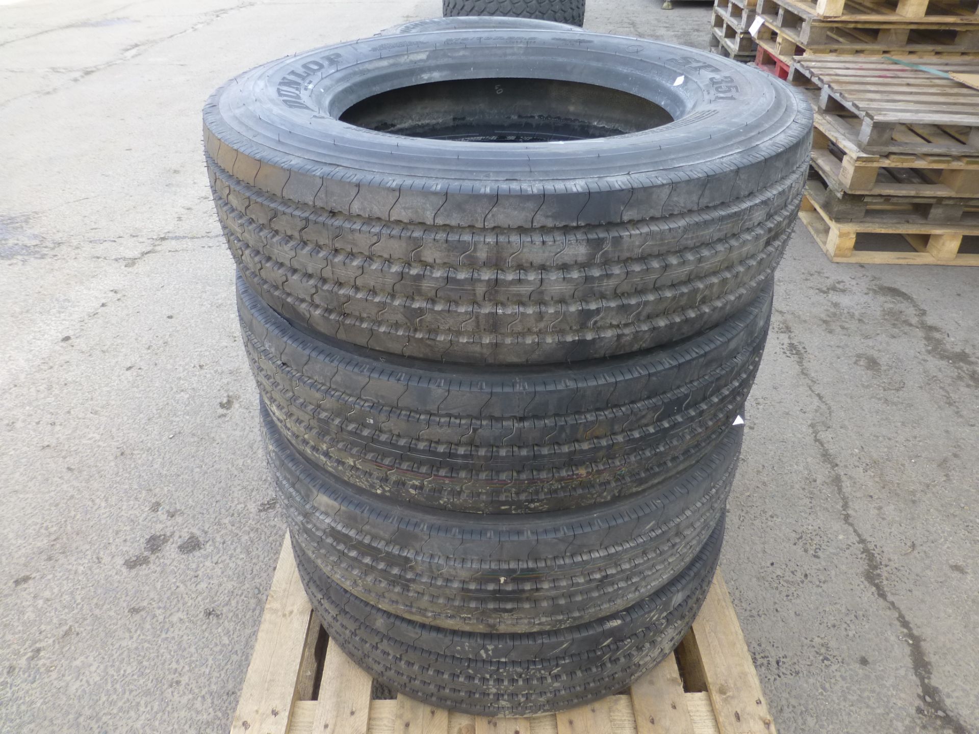 4 x Dunlop SP351 275/70R 22.5 Tyres