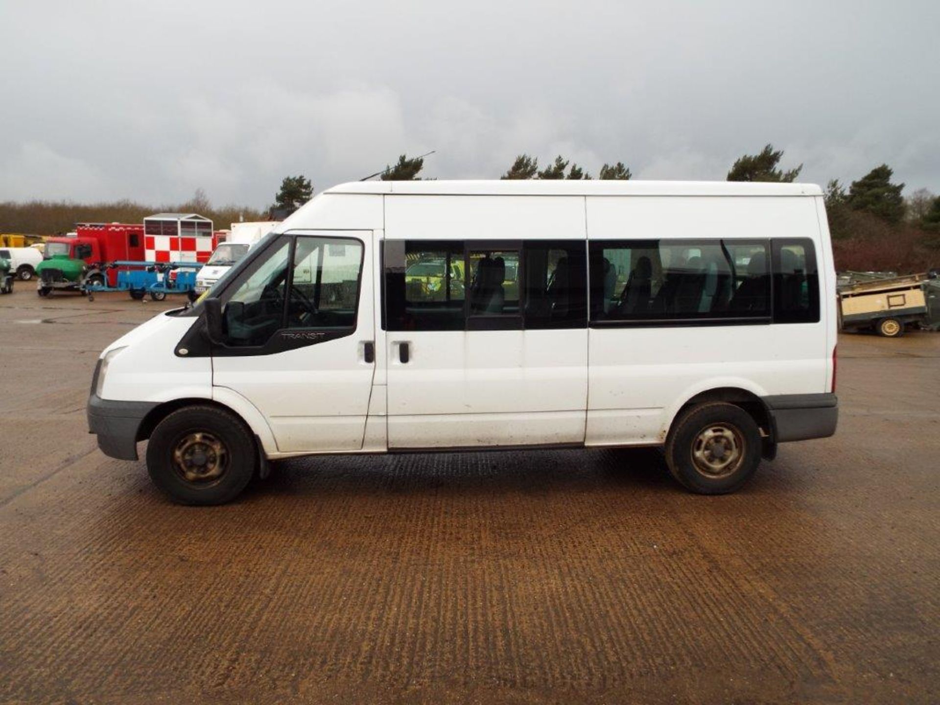 Ford Transit 15 Seat Minibus - Image 4 of 23