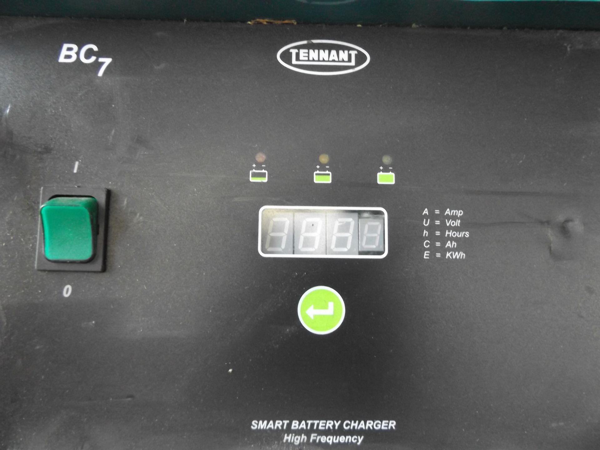 Tennant High Frequency Smart Battery Charger - Image 3 of 8