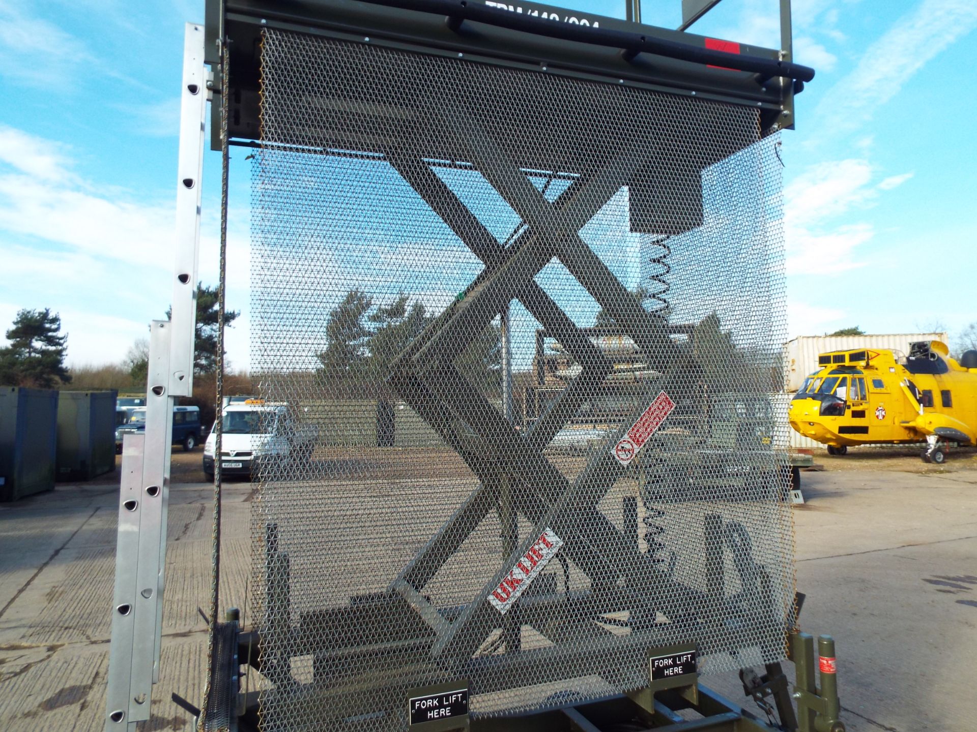UK Lift 4m Mobile Hydraulic Work Platform - Image 12 of 15