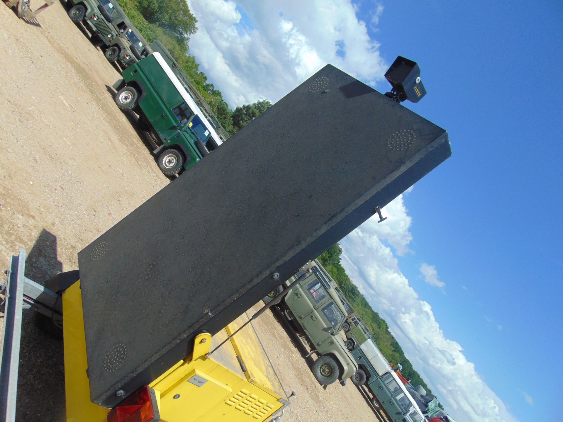 Dambach Single Axle Trailer Mounted Mobile Vehicle Message Sign with Generator and Speed Camera - Image 7 of 24