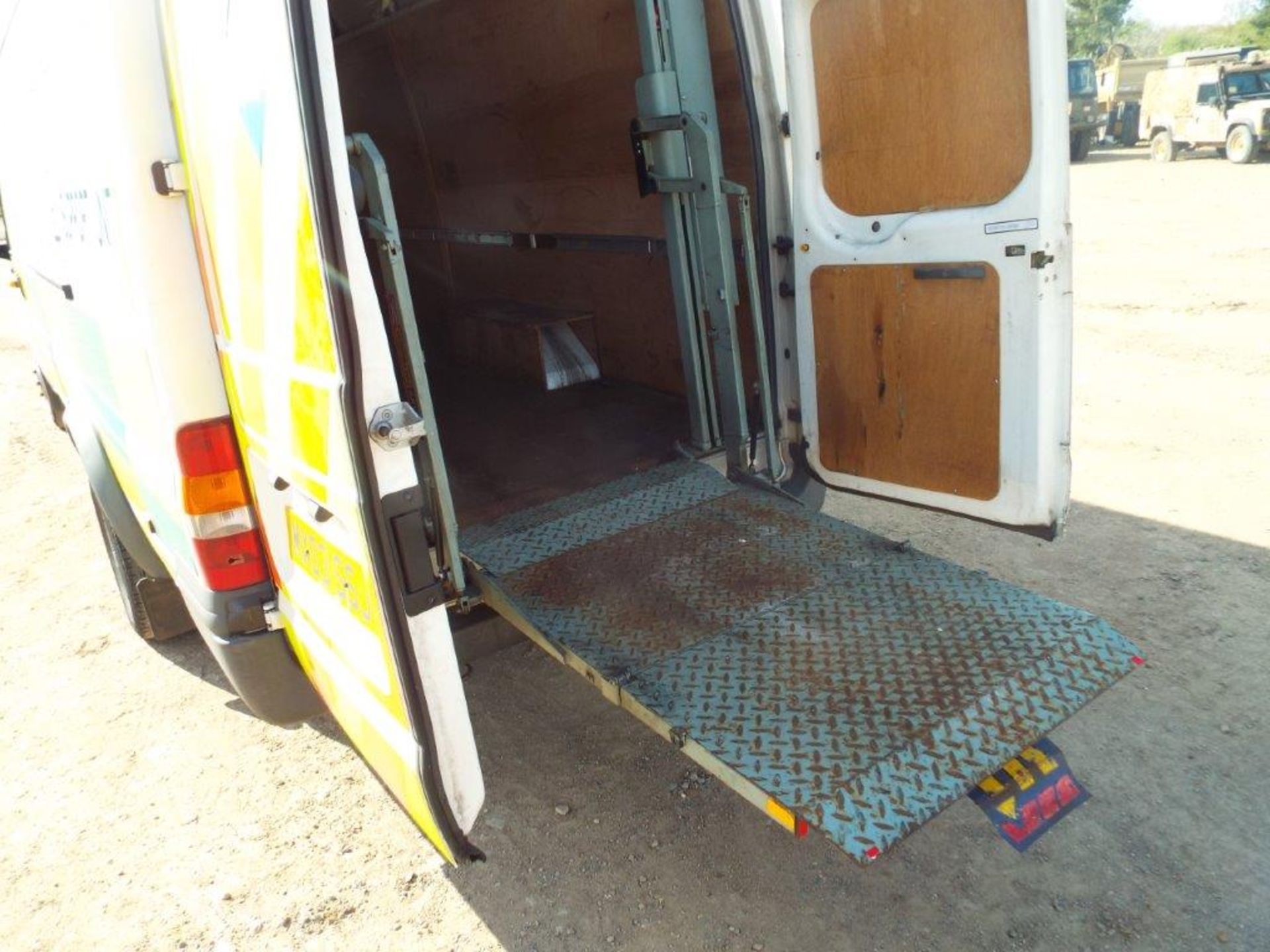 Ford Transit 350 Incident Support Vehicle with Ricon 300KG Tail Lift - Image 18 of 27
