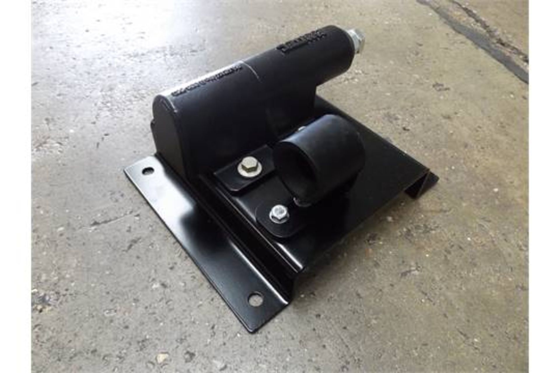 Land Rover Defender Soft Top Swing Out Spare Wheel Carrier Kit VPLDR0129 - Image 7 of 11
