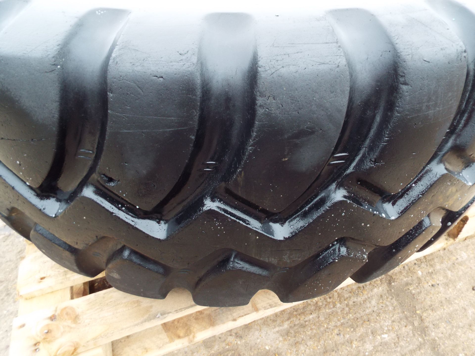 Goodyear GP2B 20.5 R25 Earthmover/OTR Tyre - Image 7 of 7