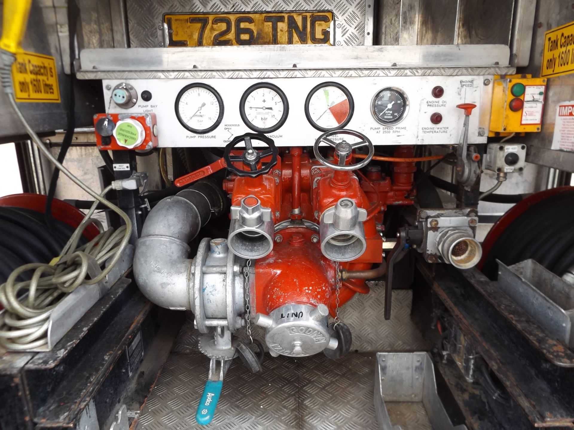 Mercedes 1124 Fire Engine - Image 14 of 16