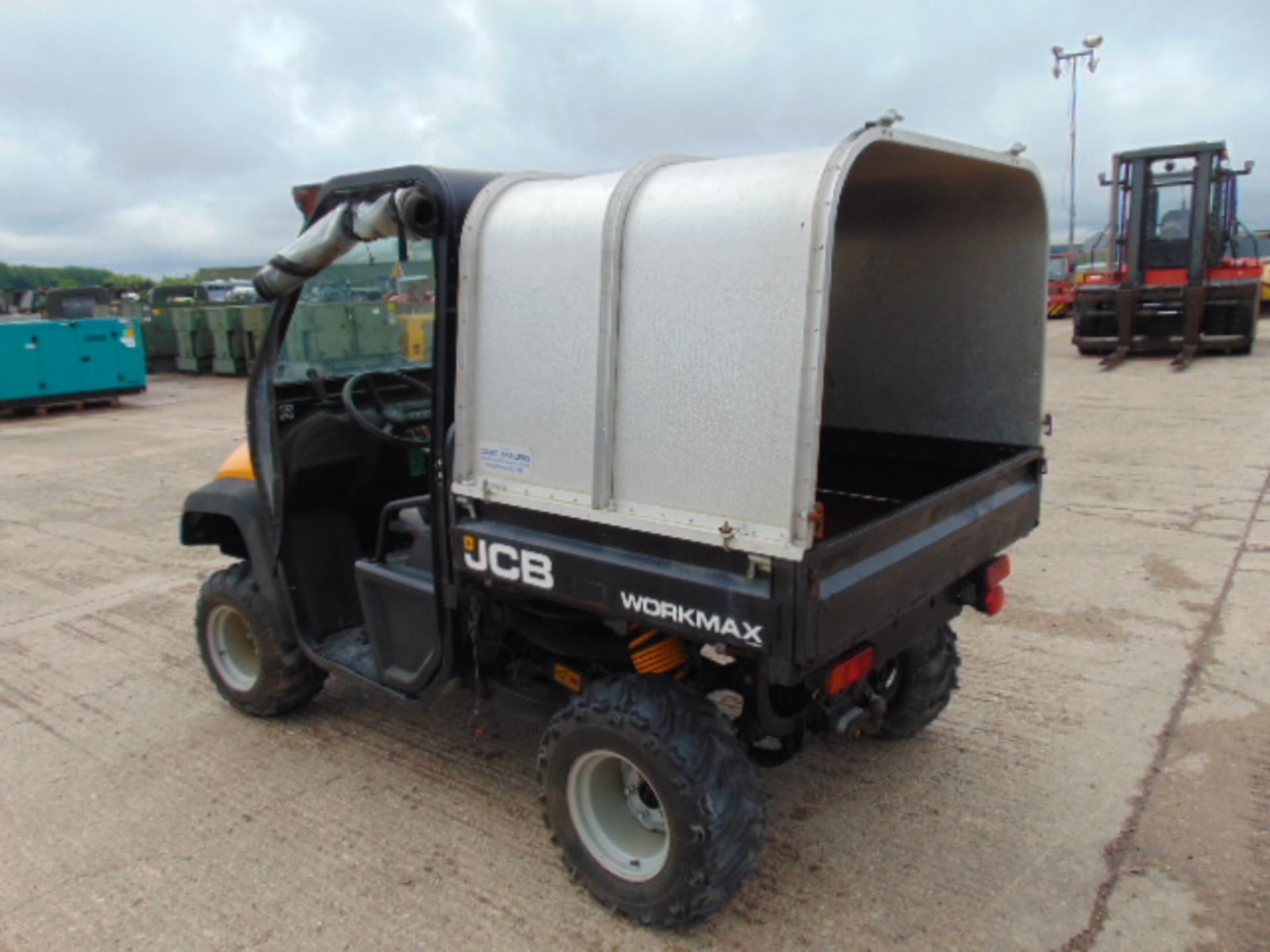 JCB Workmax 1000D 4WD Diesel Utility Vehicle UTV with Aluminium Rear Body - Image 5 of 21