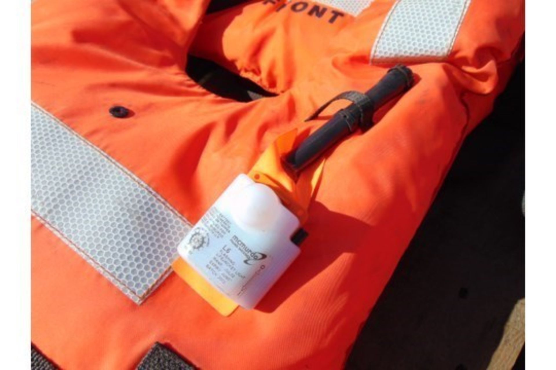 4 x Crewsaver 150N Air Foam Lifejackets - Image 3 of 6